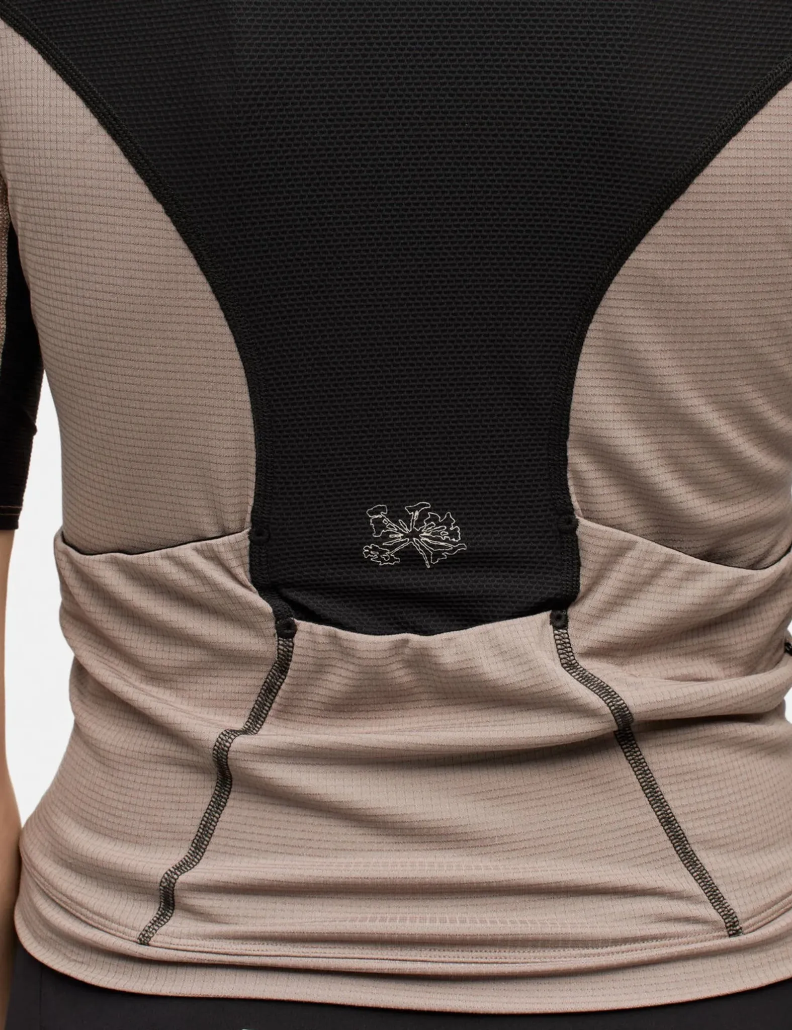 Portal Range Light Cycling Jersey - Desert Taupe sold by Article London product image thumbnail 3