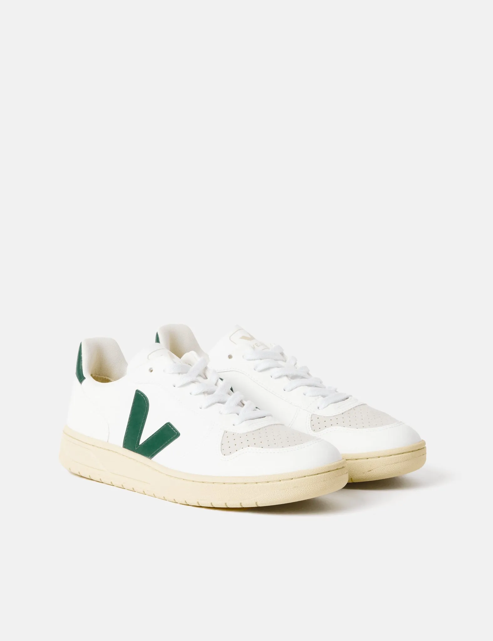 Veja V-10 CWL Trainers - White/Brittany sold by Article London product image thumbnail 2