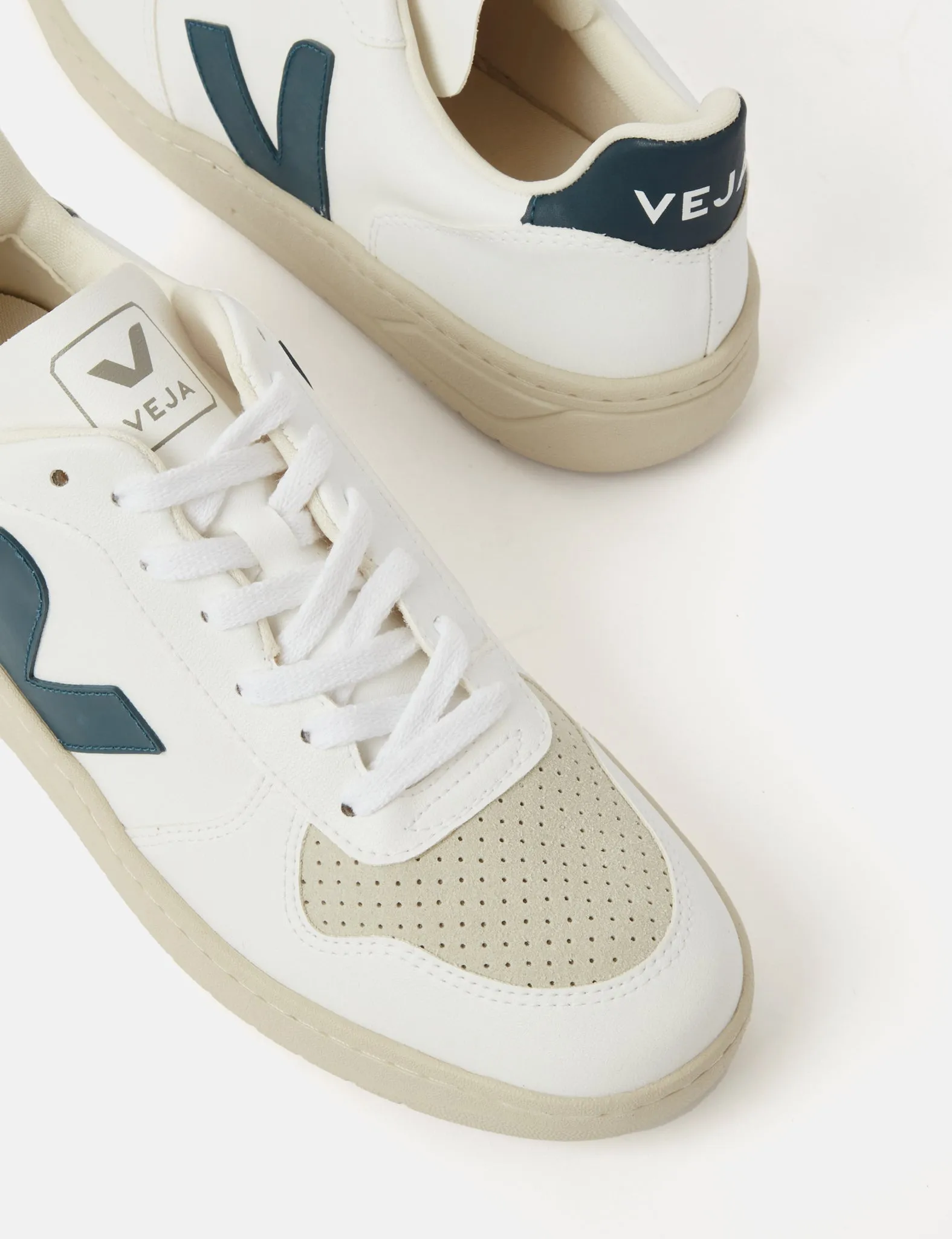 Women's Veja V-10 CWL Trainers - White/California sold by Article London product image thumbnail 3