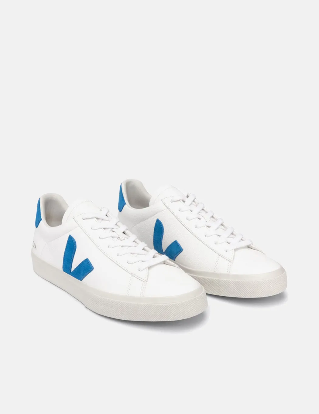 Veja Campo Trainers (Chromefree Leather) - Extra White/Swedish Blue sold by Article London product image thumbnail 2