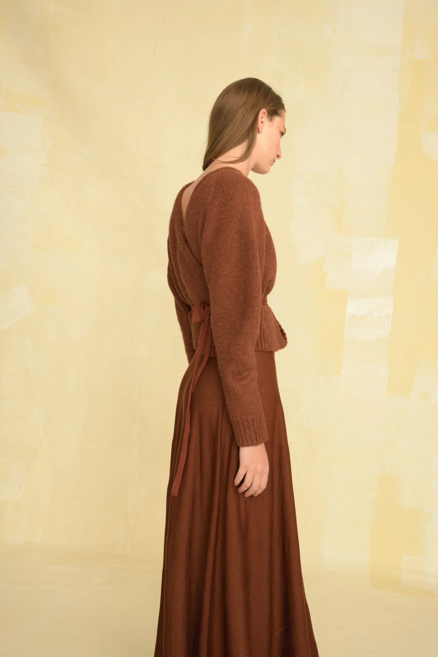 Gather, chaqueta en punto de alpaca lana merino y seda granate sold by Cortana product image thumbnail 3