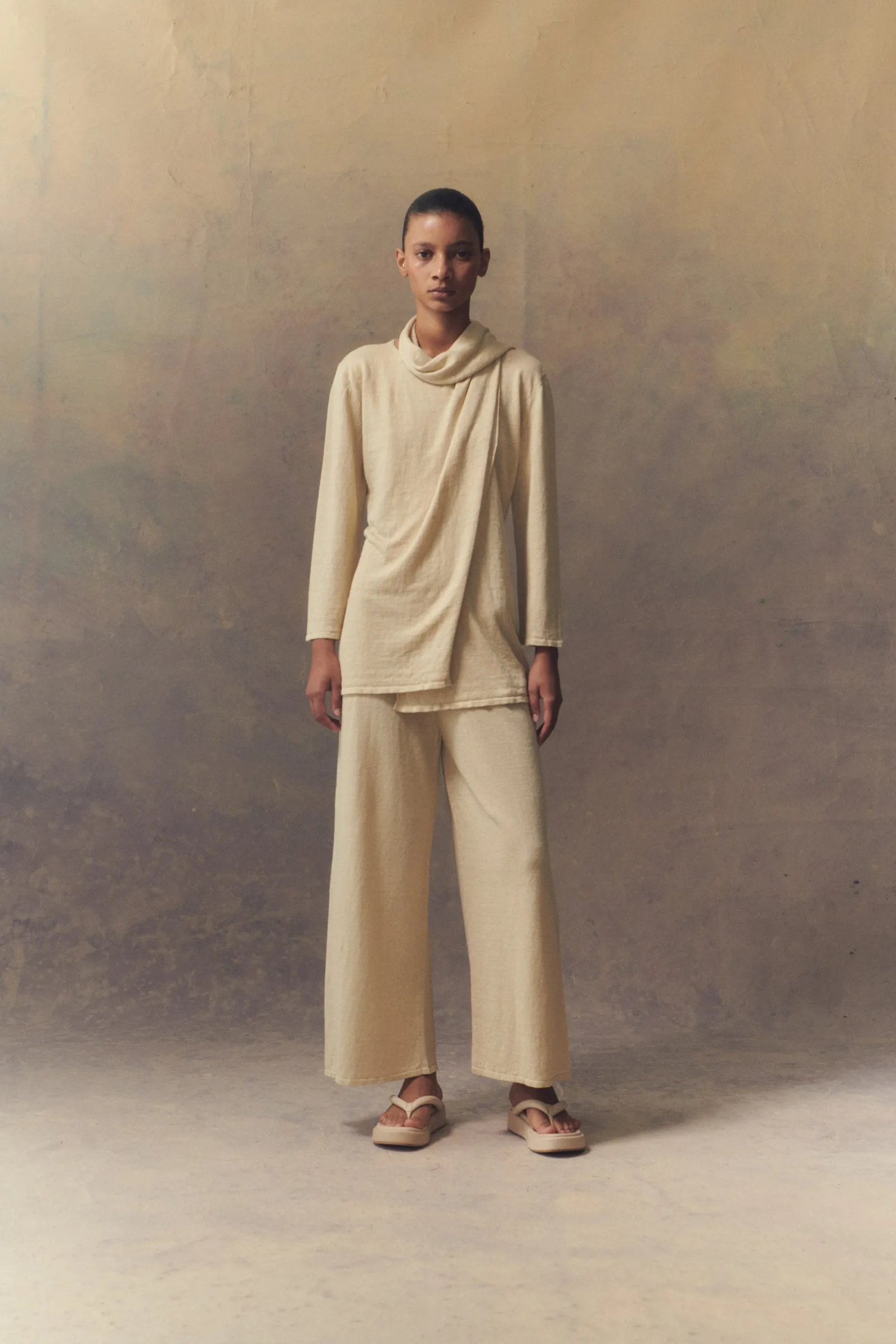 Botanica, top envolvente en punto de lino visón sold by Cortana product image thumbnail 5