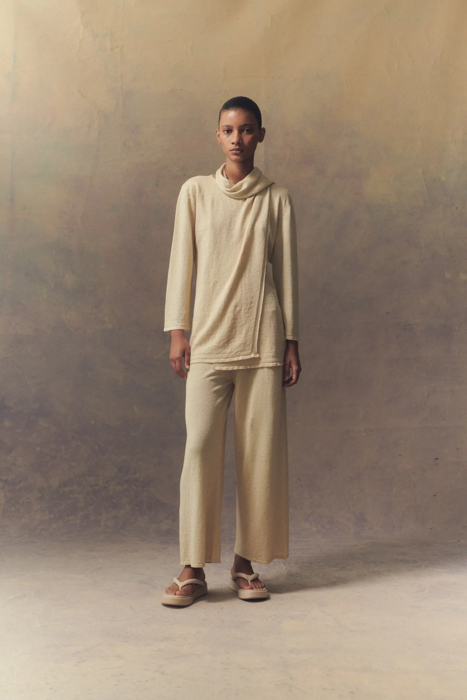 Botanica, top envolvente en punto de lino visón sold by Cortana product image thumbnail 4