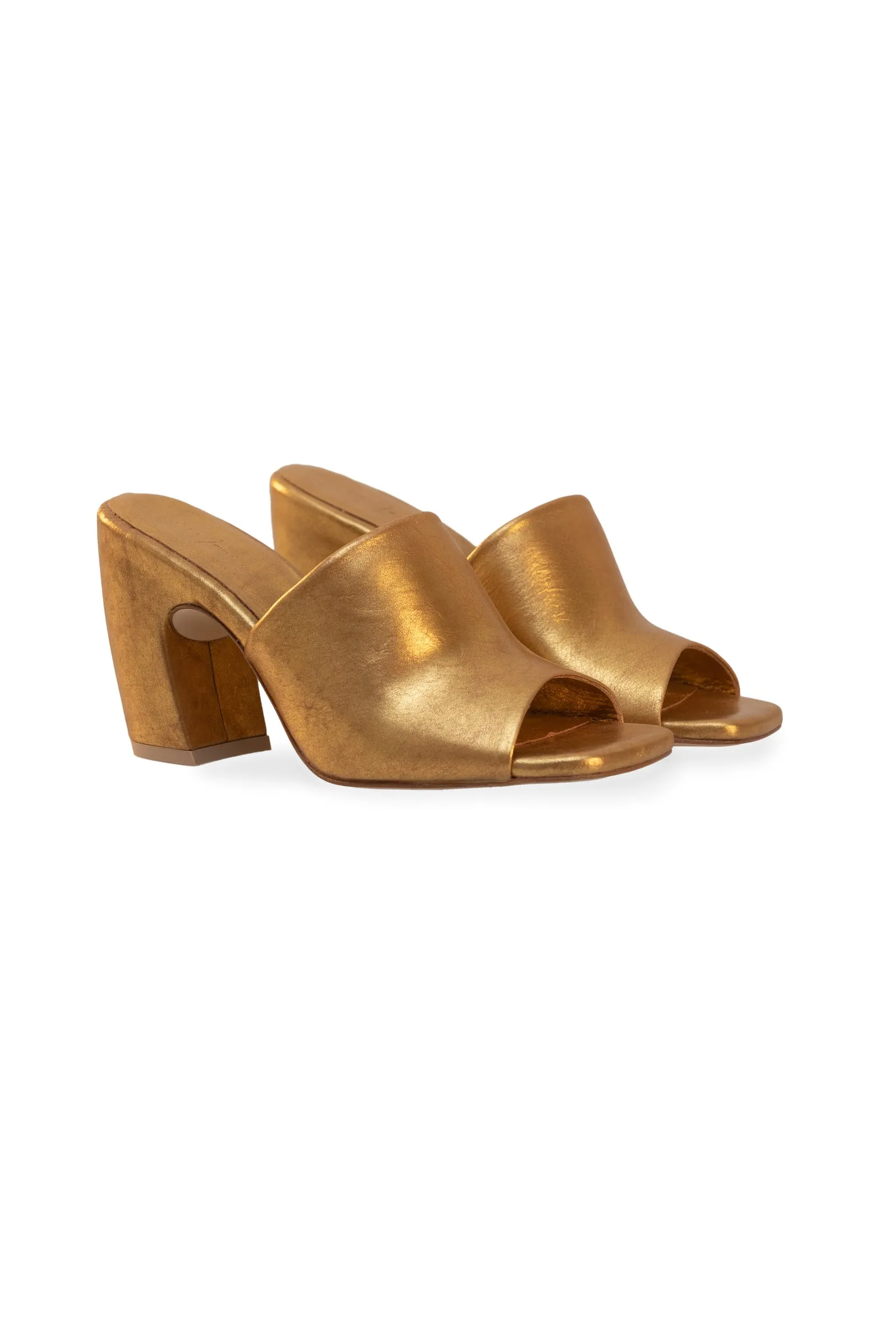 Janis, mules en dorado sold by Cortana product image thumbnail 2