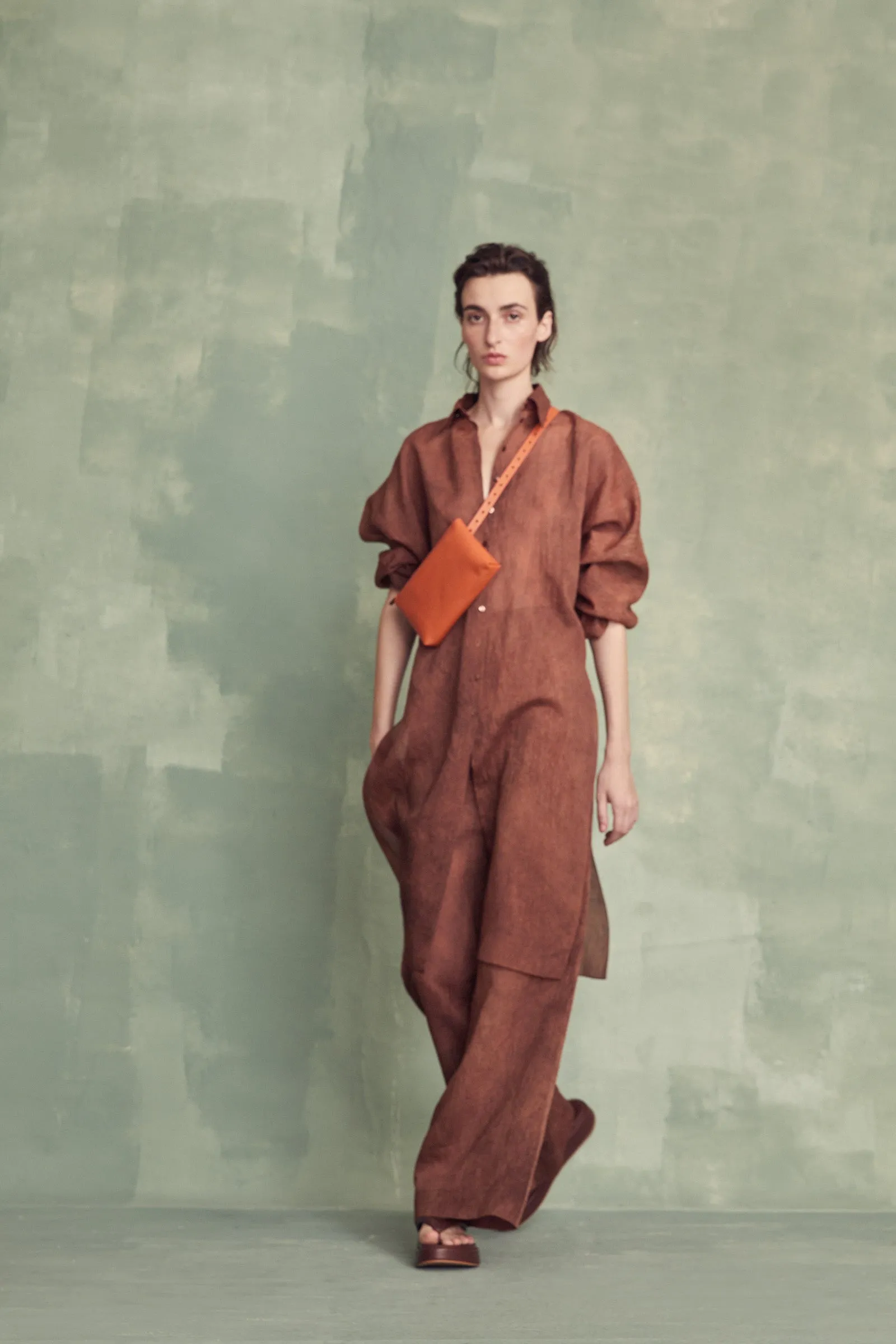 Petra, riñonera en cuero naranja sold by Cortana product image thumbnail 5