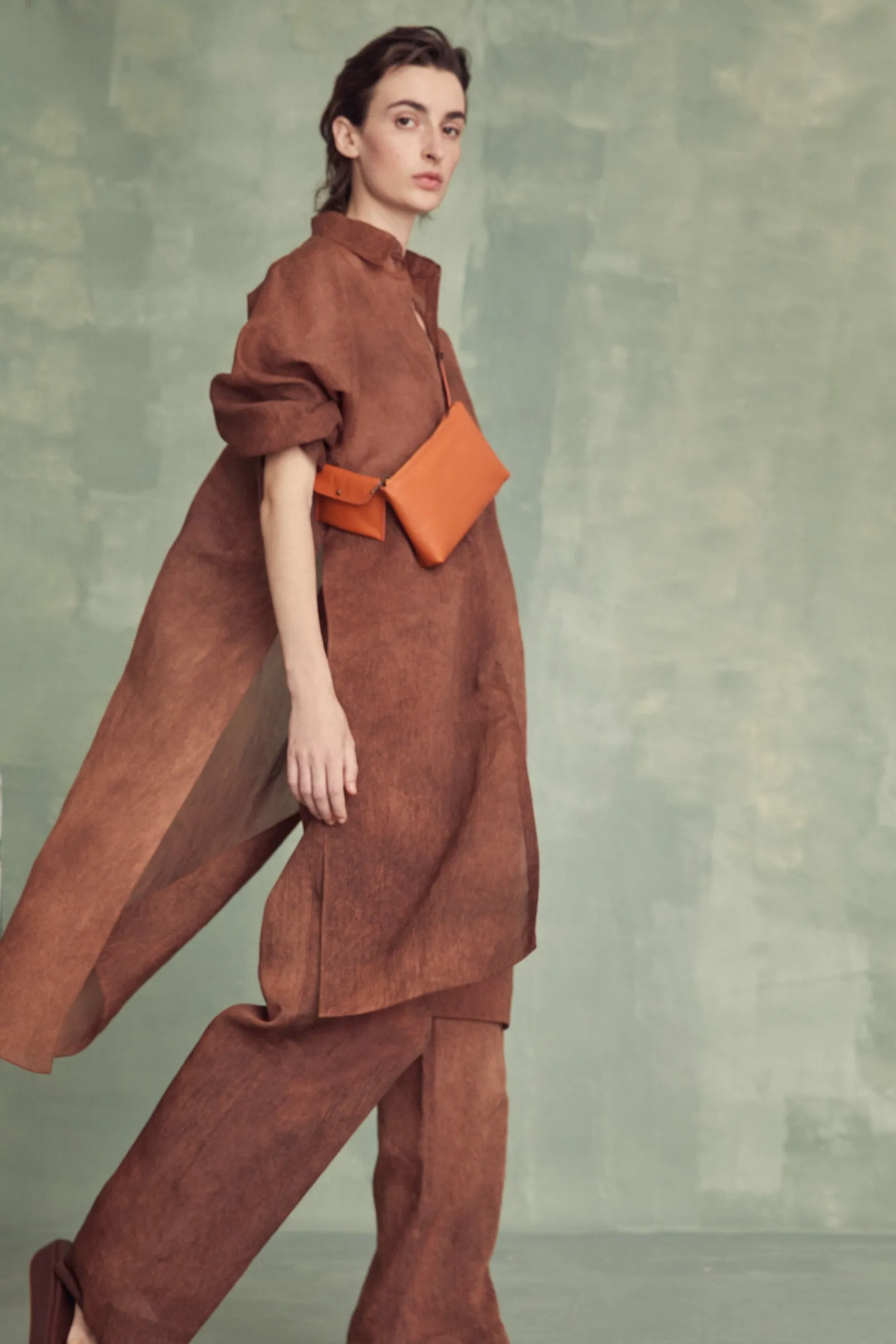 Petra, riñonera en cuero naranja sold by Cortana product image thumbnail 4