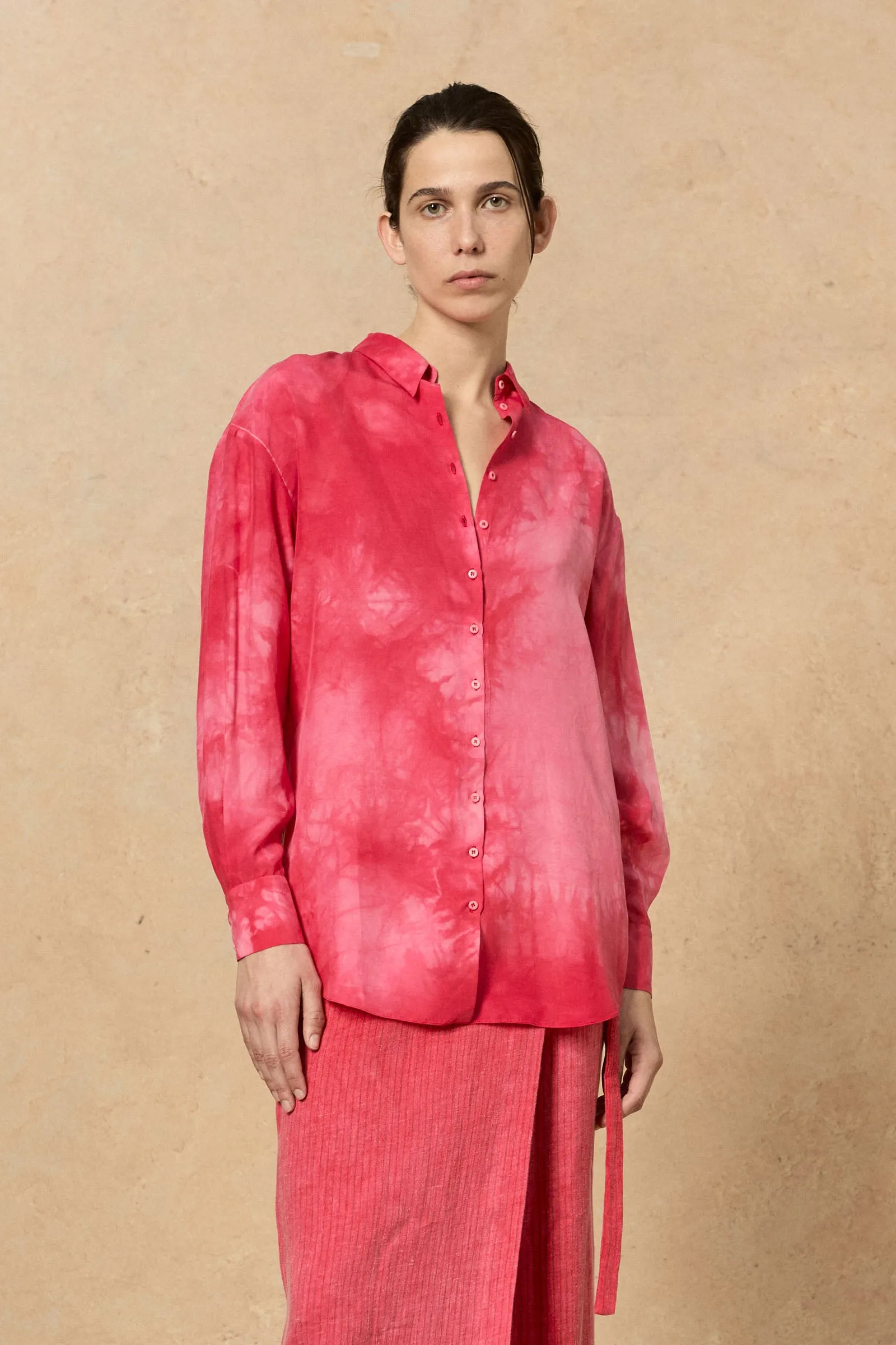 Lupita, camisa en seda pink maltinto sold by Cortana product image thumbnail 2