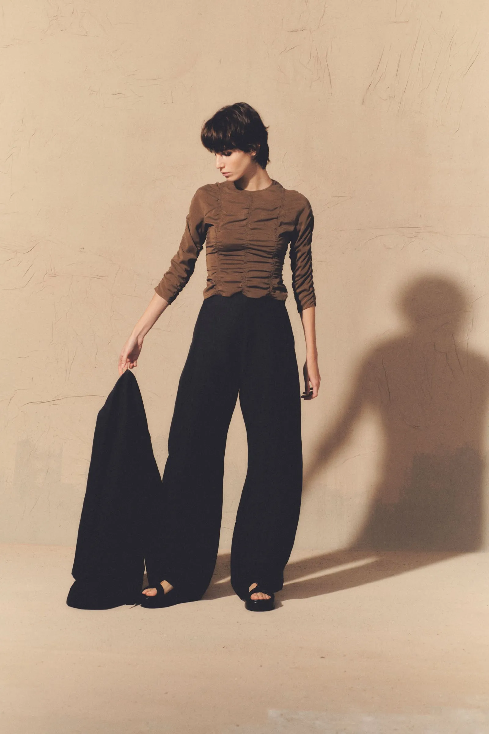 Martha, top fruncido avellana sold by Cortana product image thumbnail 5