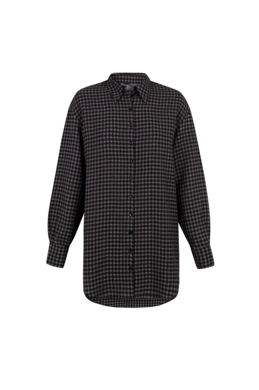 Fred, camisa a cuadros grises sold by Cortana