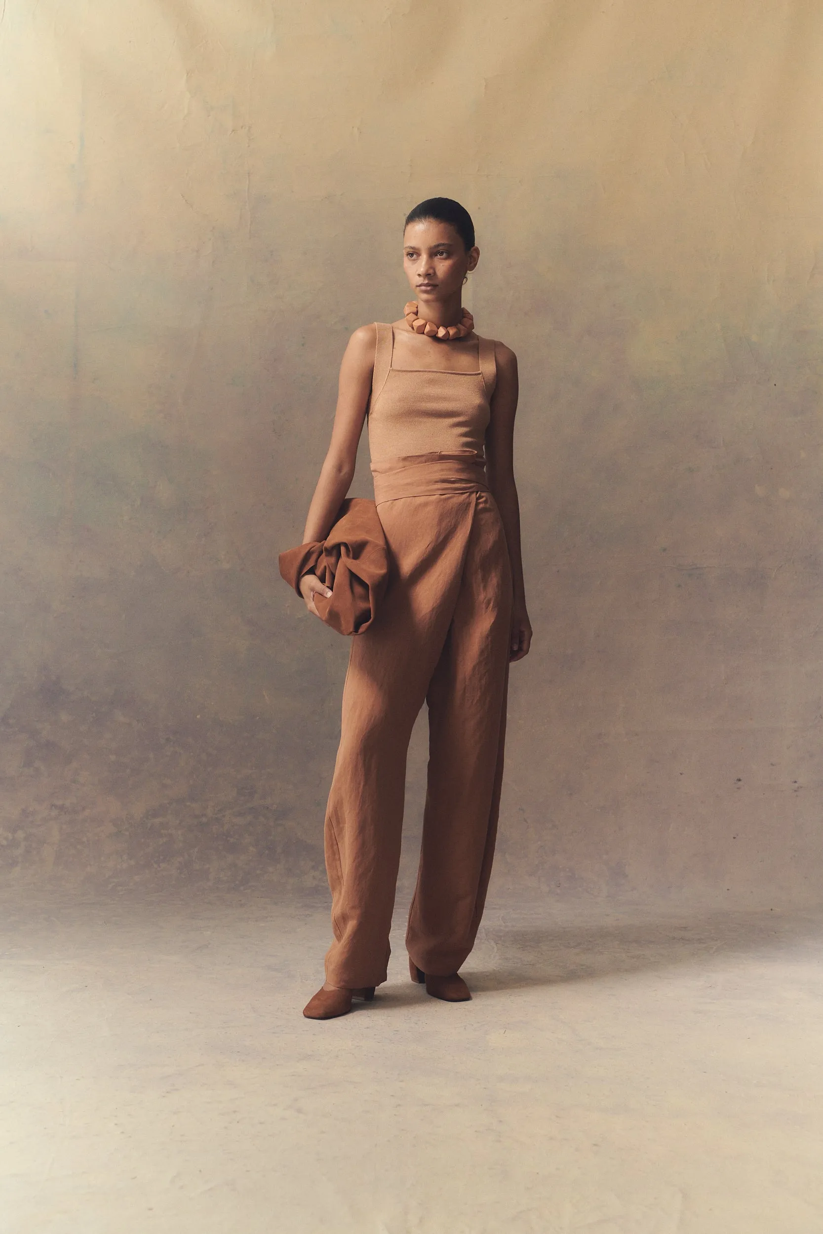 Tanami, pantalon en lino y seda terracota sold by Cortana product image thumbnail 2