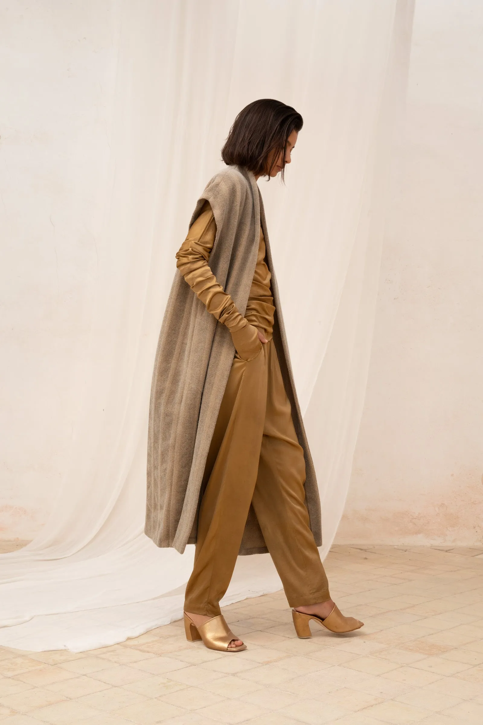 Postal, chaleco largo en lana virgen a rayas sold by Cortana product image thumbnail 4