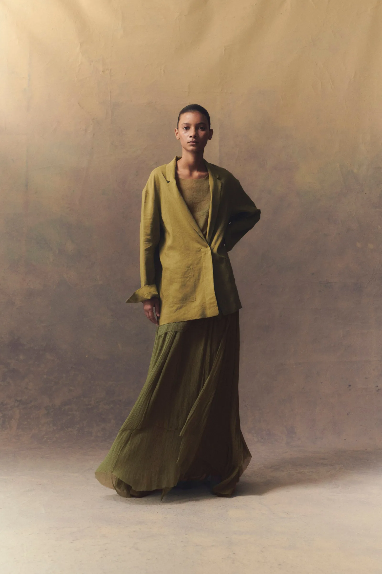 Aurora, falda larga en seda pistachio sold by Cortana product image thumbnail 3