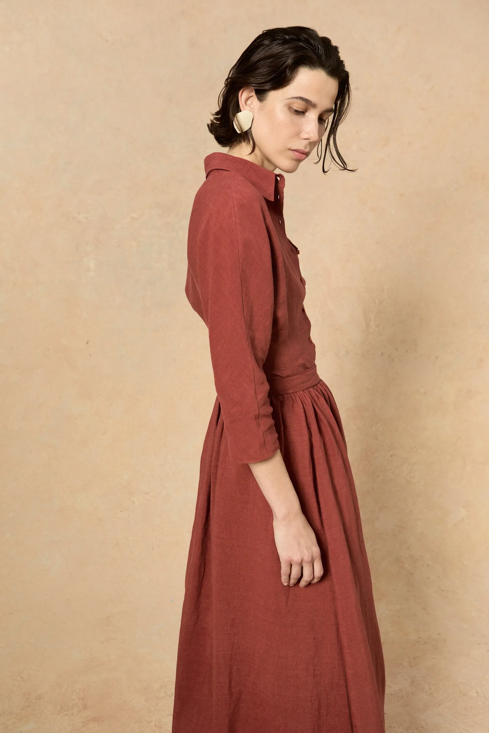 Theresa, camisa en lino rojo sold by Cortana product image thumbnail 3