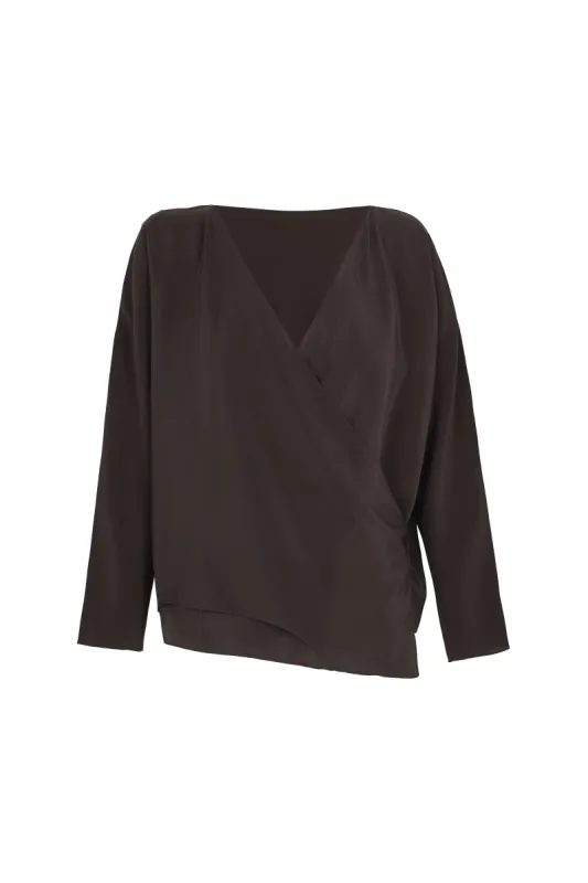 Sara, blusa cruzada en seda grafito sold by Cortana