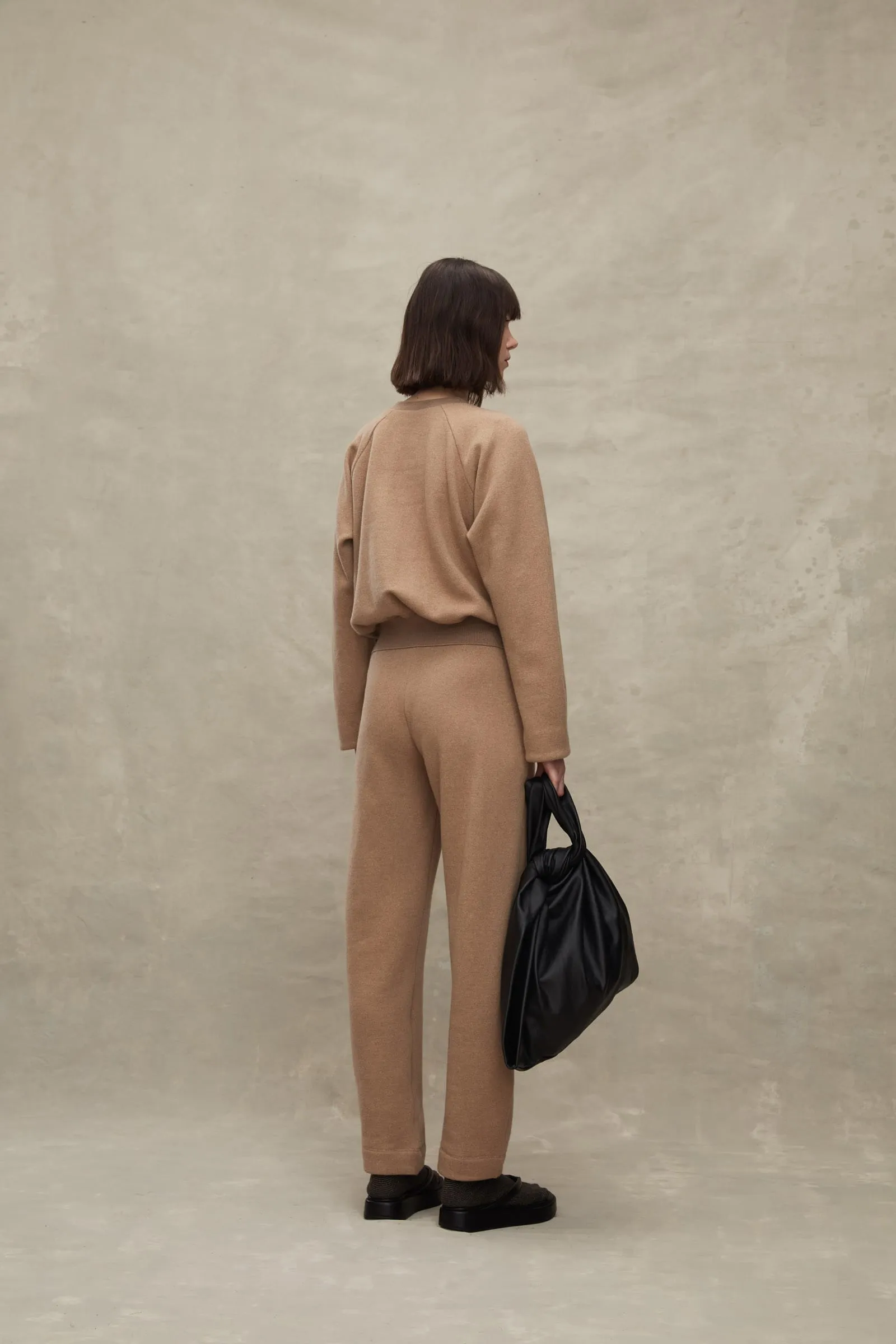 York, top en lana y cachemir camel sold by Cortana product image thumbnail 5