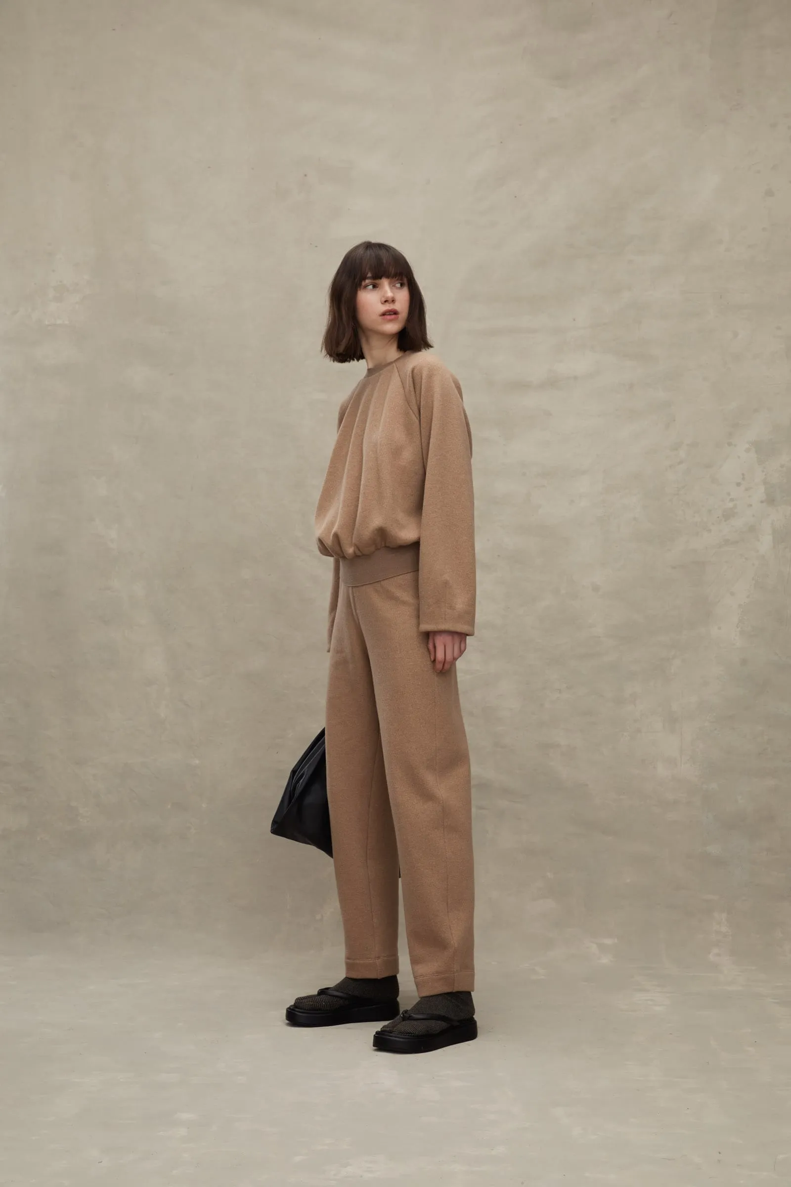 York, top en lana y cachemir camel sold by Cortana product image thumbnail 4