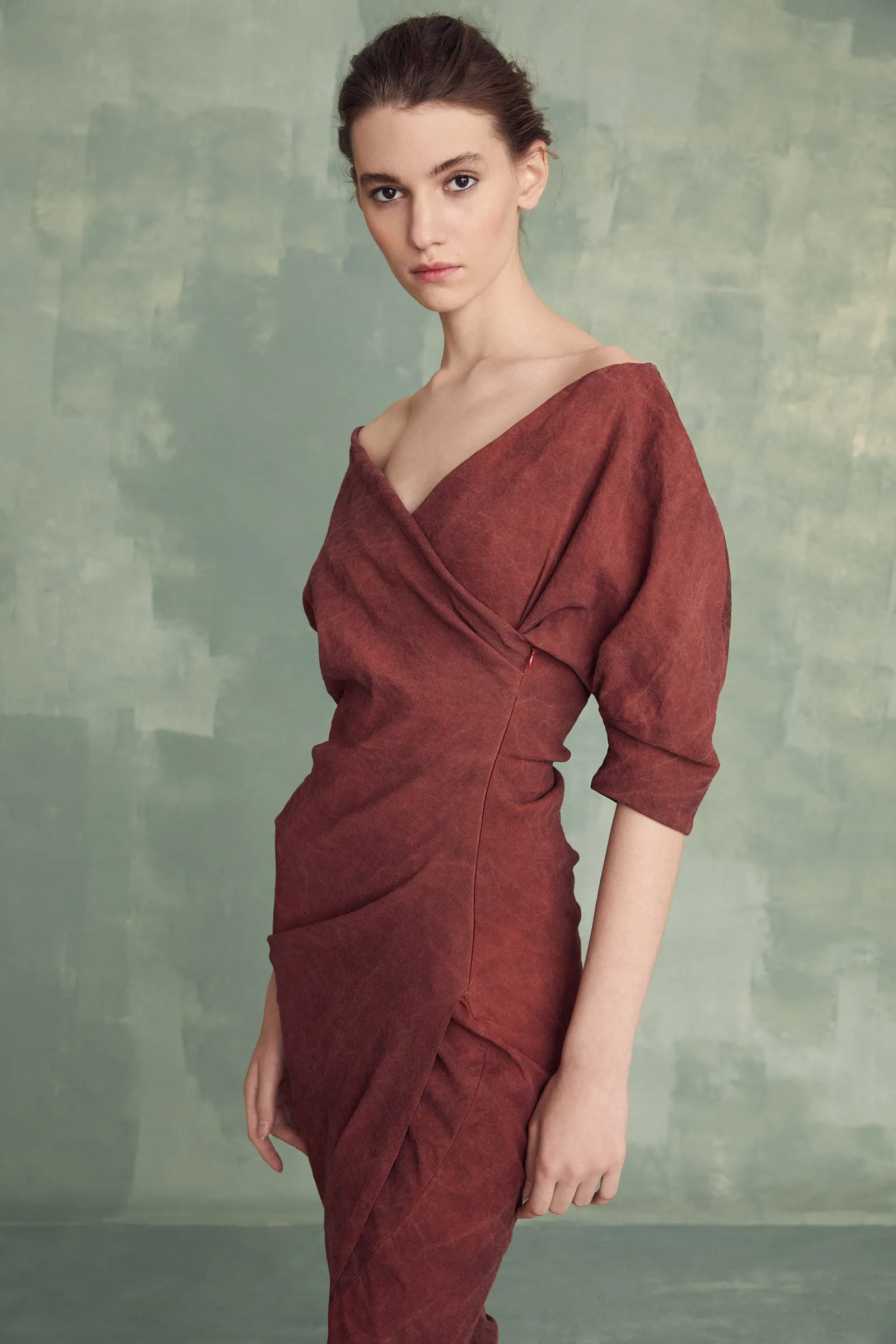 Candela, vestido granate en lino sold by Cortana product image thumbnail 2