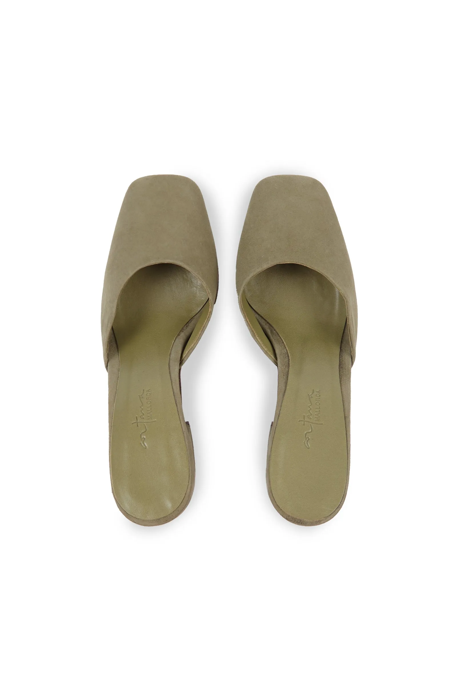 Luna, mule en ante verde mate sold by Cortana product image thumbnail 3