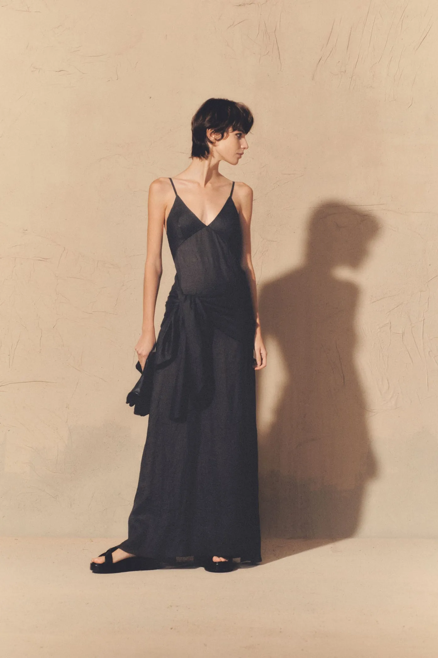 Juliana, vestido en ramio gris humo sold by Cortana product image thumbnail 2