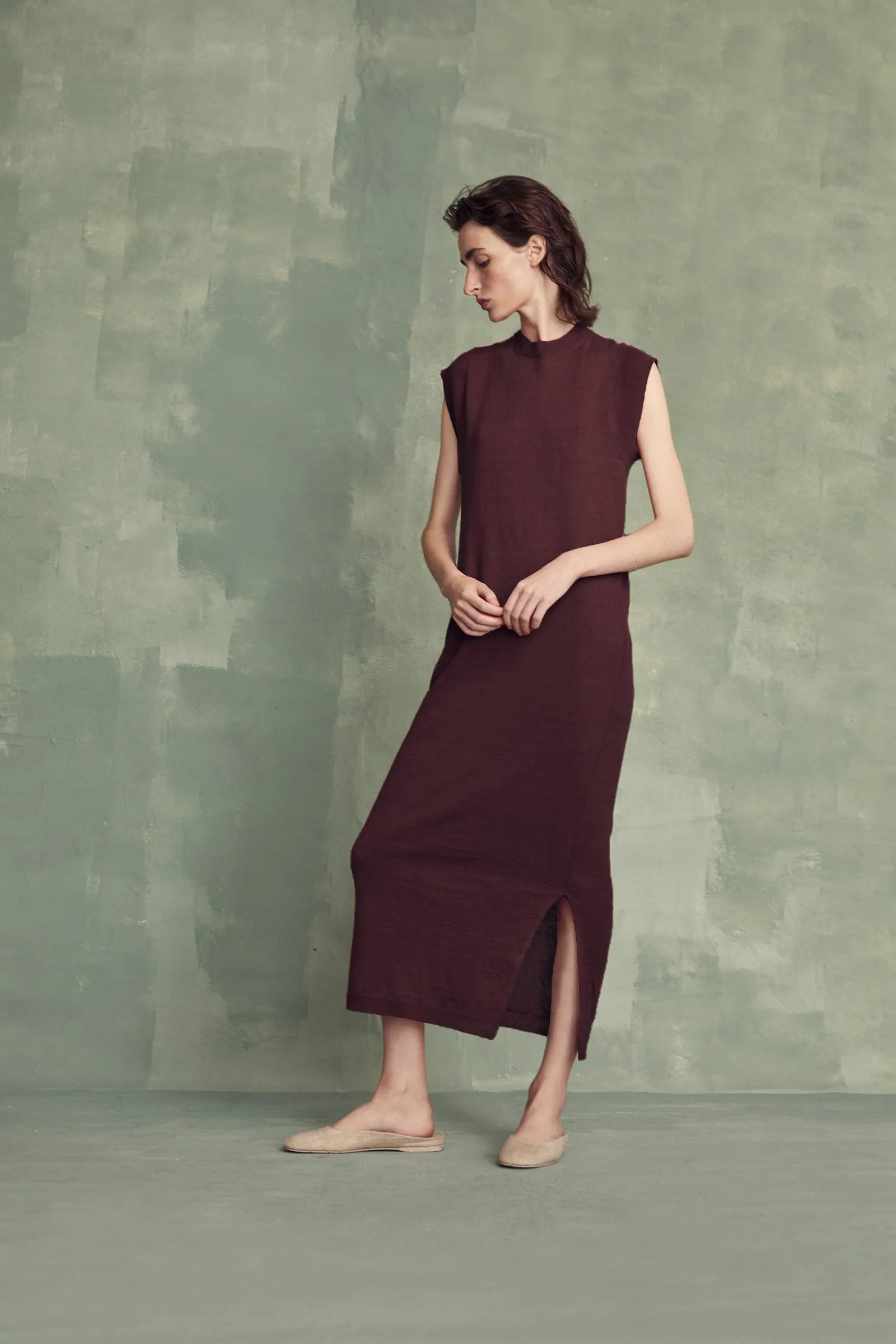 Linuo, vestido en punto de lino granate sold by Cortana product image thumbnail 2