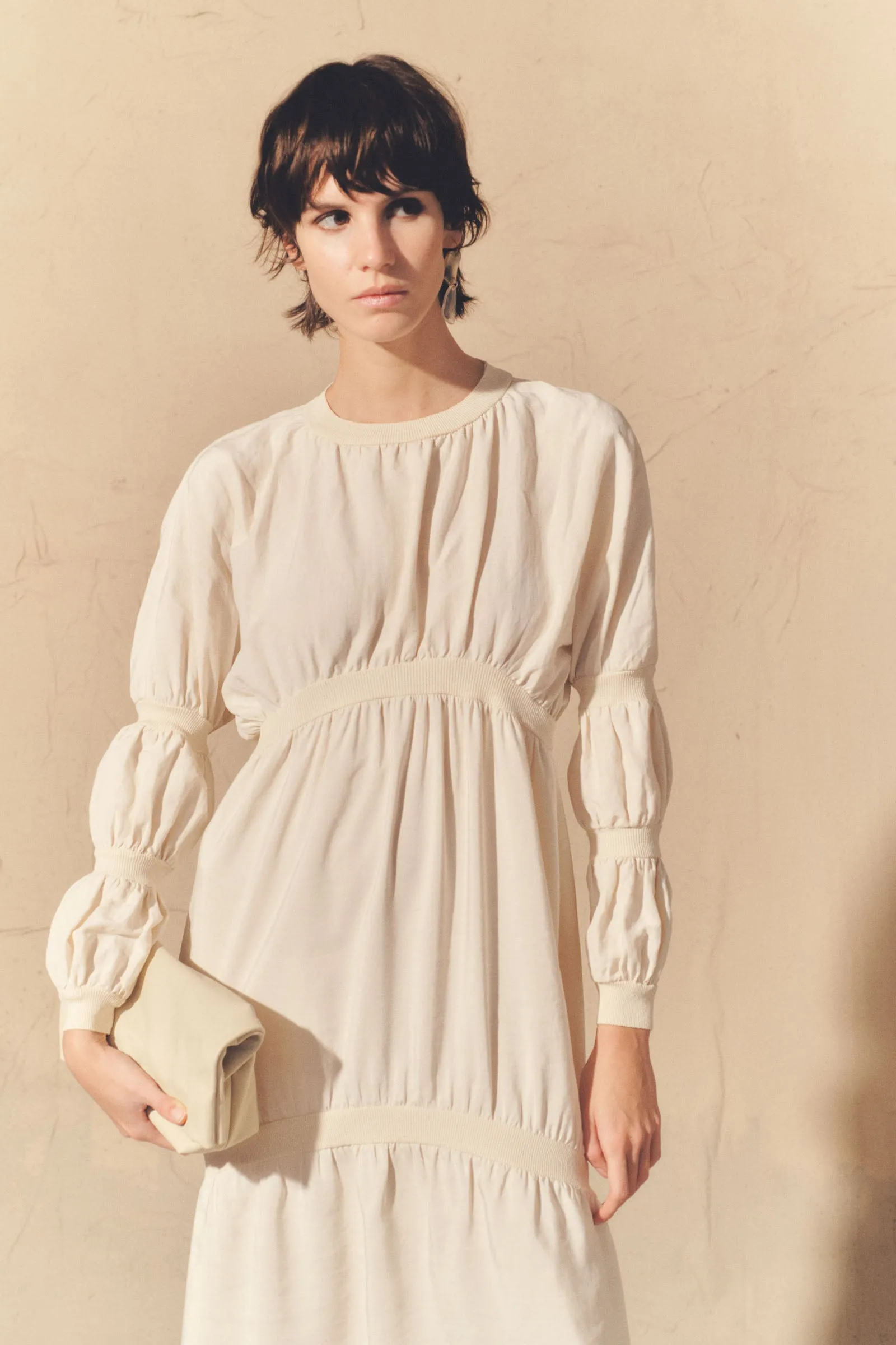 Morgan, vestido en lino y seda gris humo sold by Cortana product image thumbnail 4