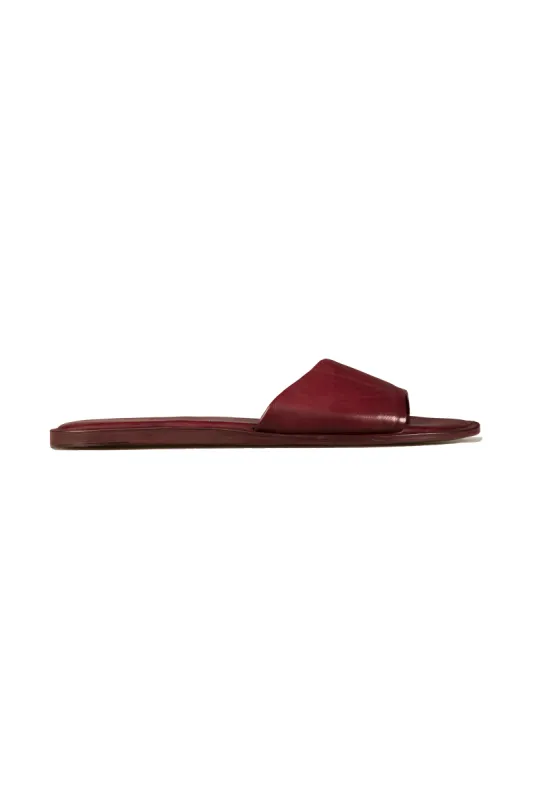 Heidi, flip flops en rojo oscuro sold by Cortana