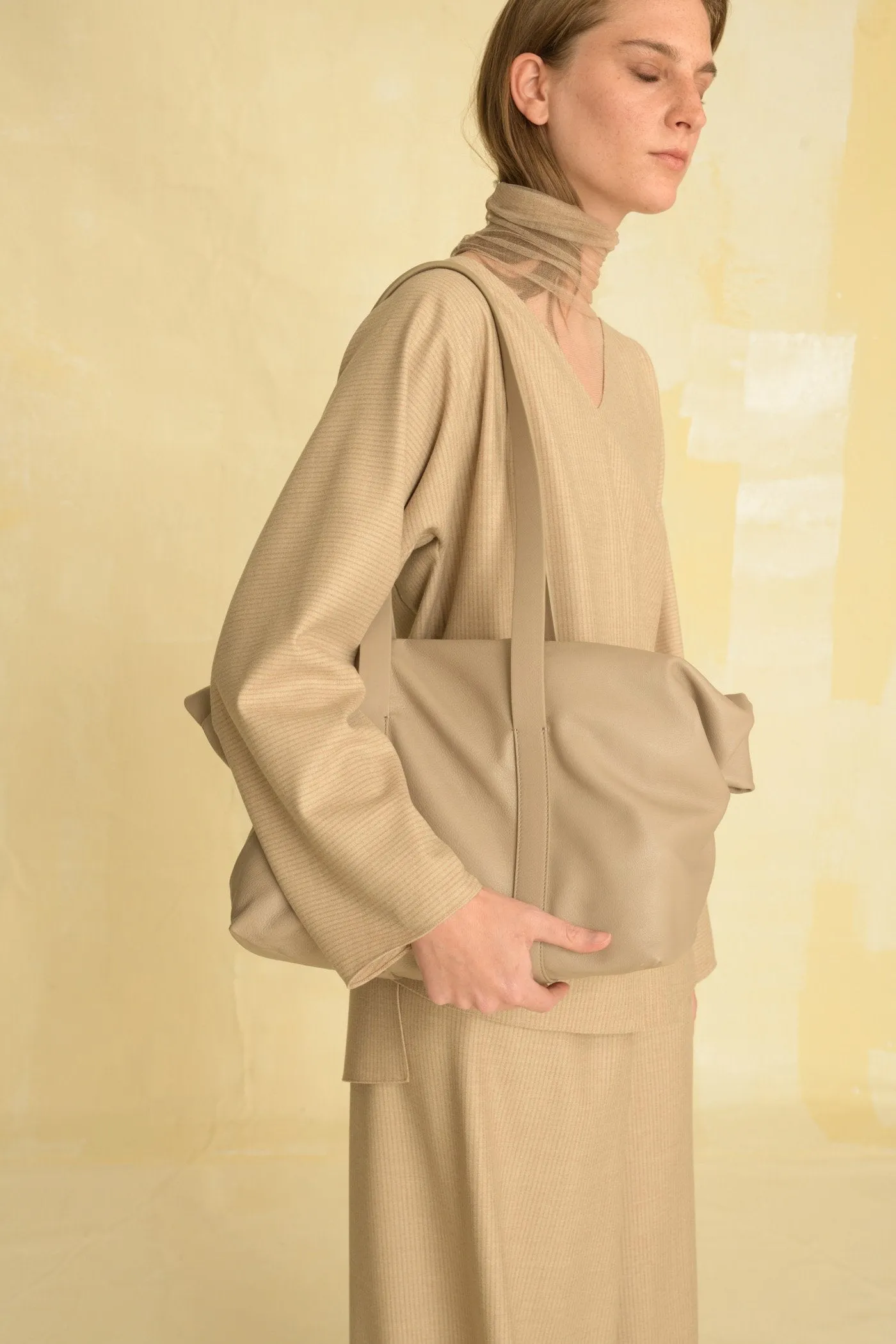 Riu, top en lana zelander beige sold by Cortana product image thumbnail 3