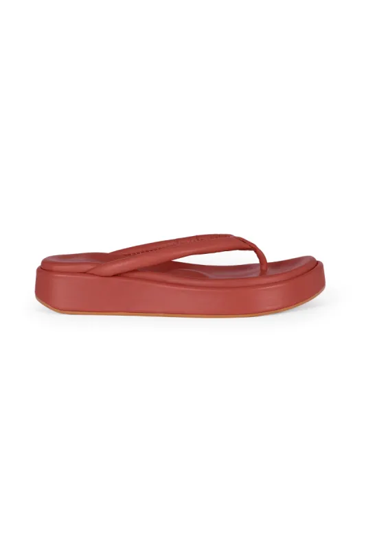 Geisha, sandalia plana arcilla sold by Cortana