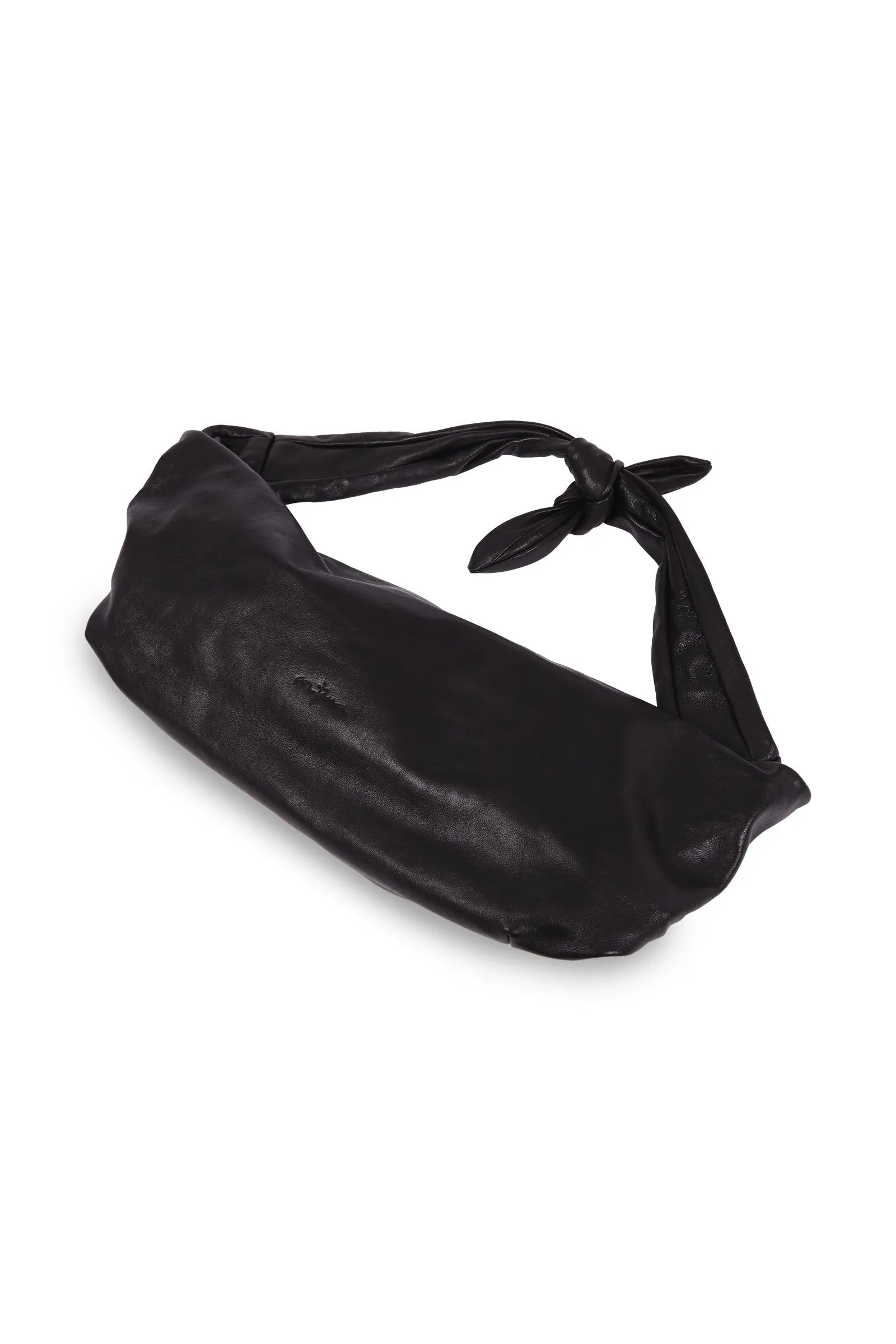 Jin S, riñonera en cuero negro sold by Cortana