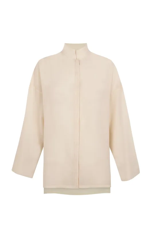 Soles, camisa de voile de algodon marfil sold by Cortana