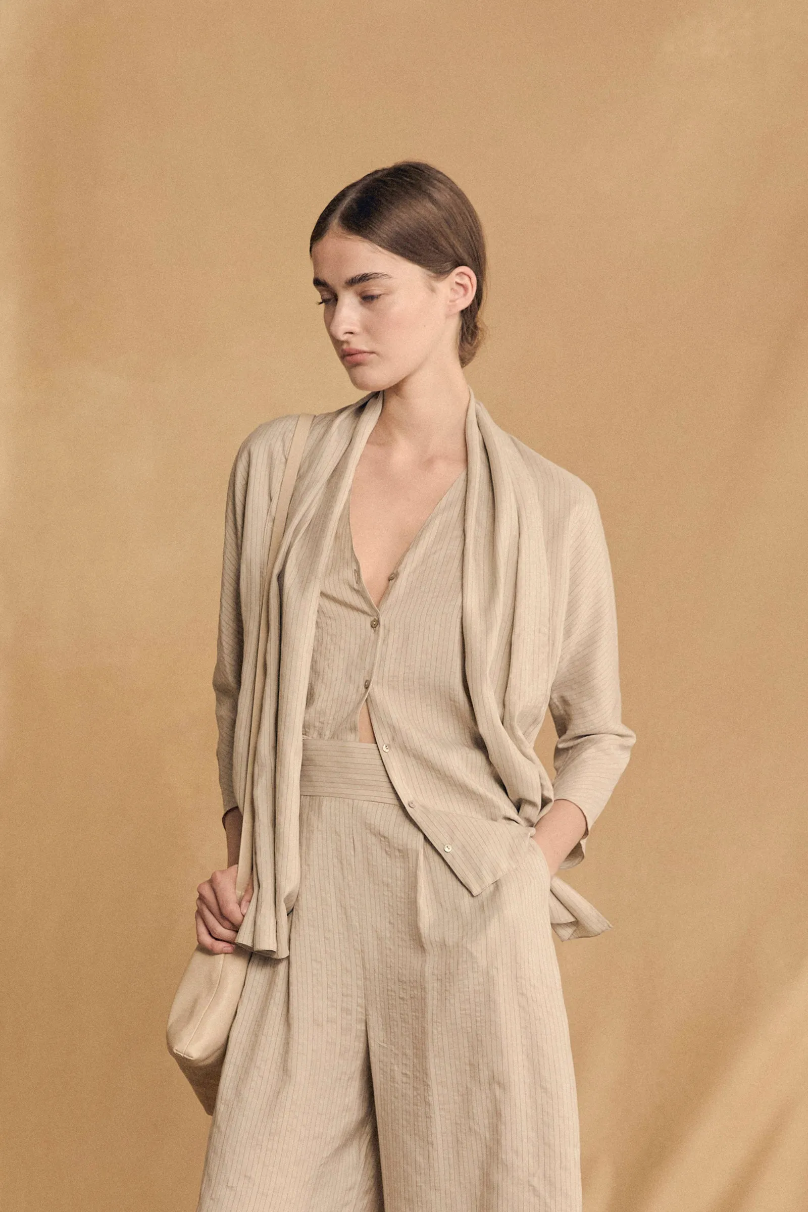 Frances, top de seda a rayas canela sold by Cortana product image thumbnail 3