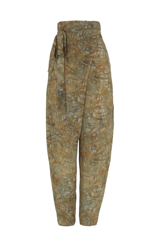 Lil, pantalon de seda trap print made by Cortana
