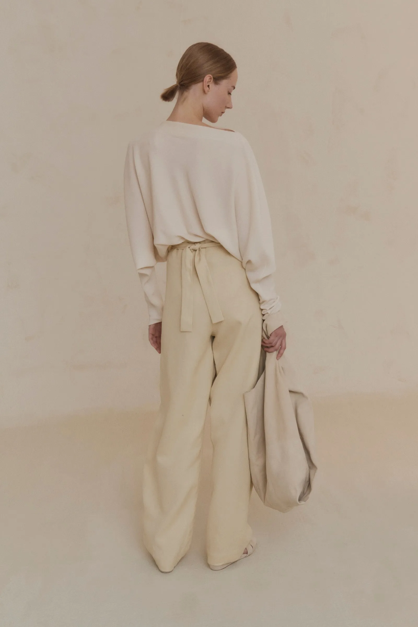 Amanita, top de seda stretch marfil sold by Cortana product image thumbnail 5