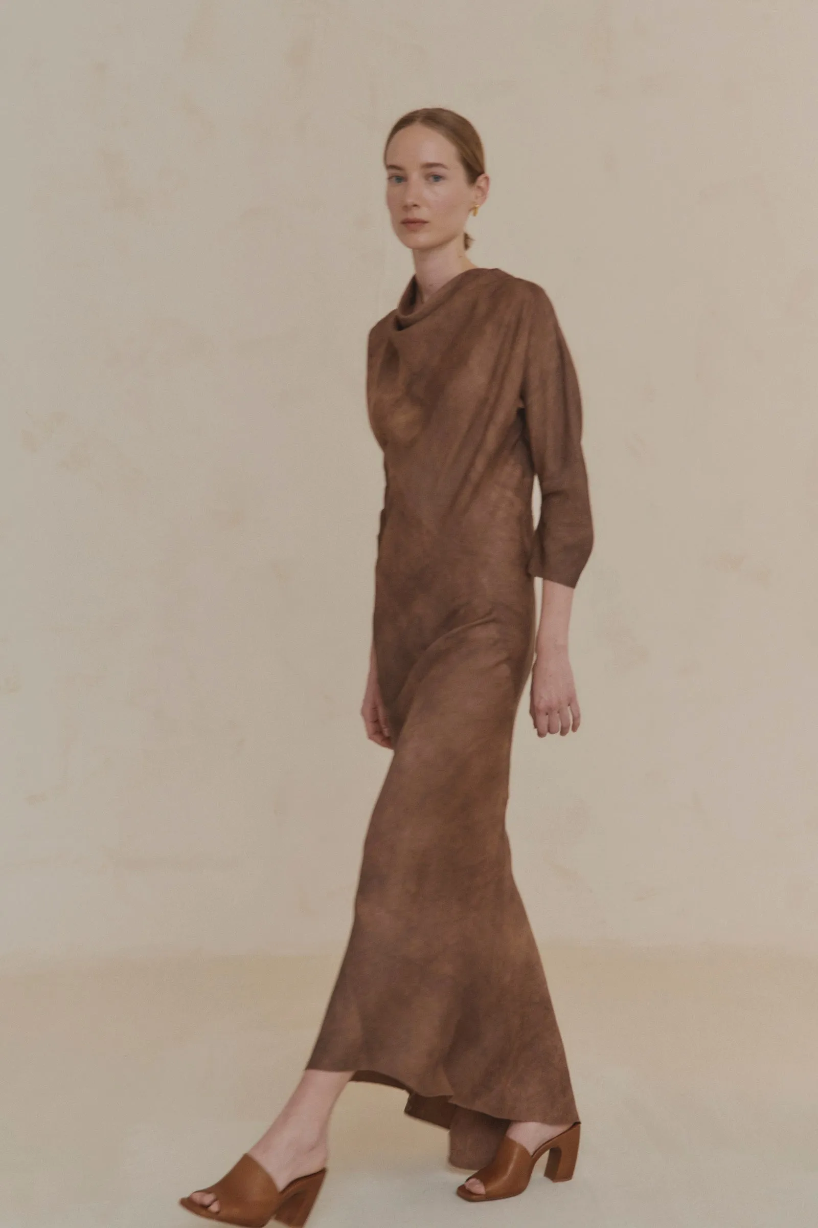 Janis, mules de piel henna sold by Cortana product image thumbnail 3