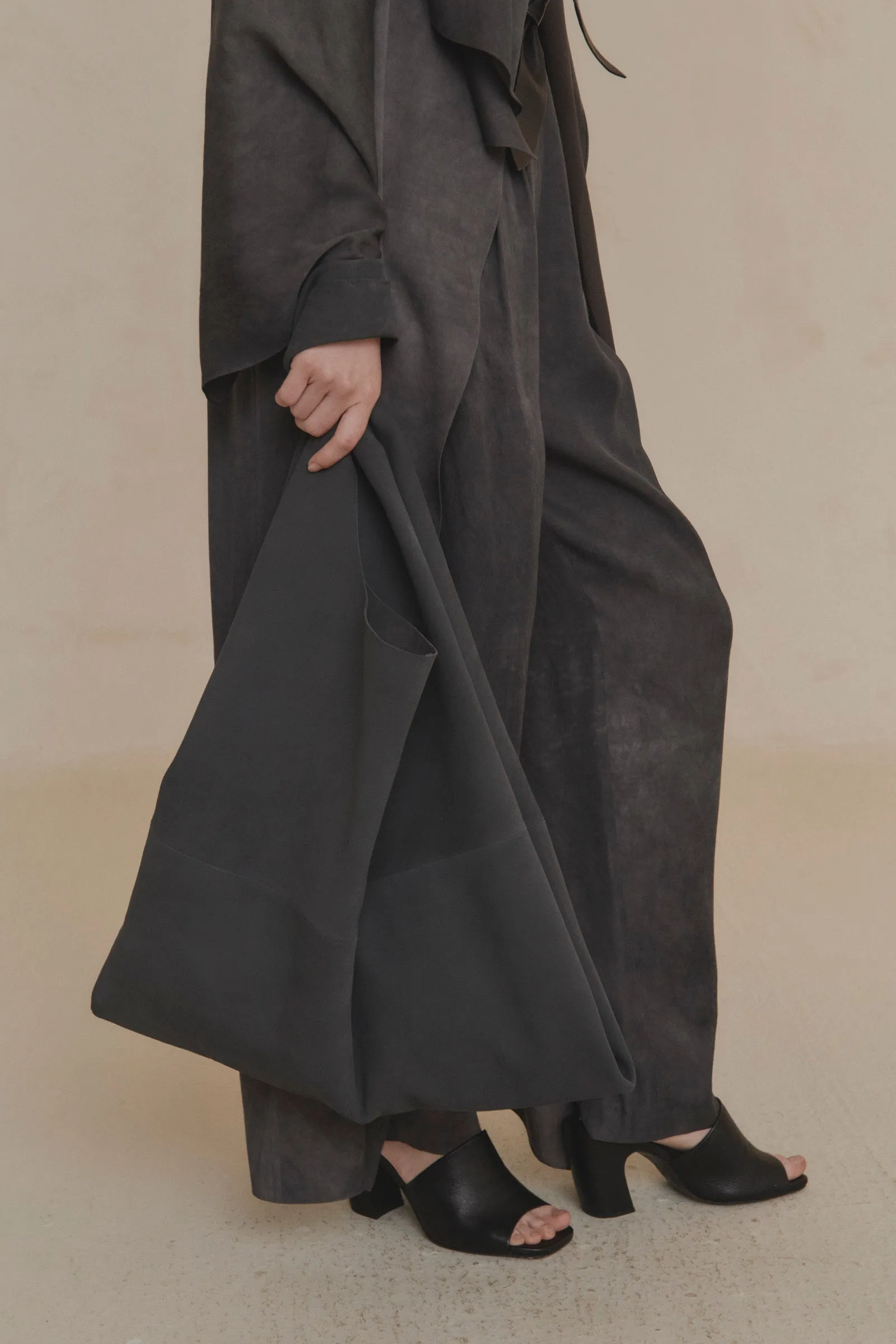 Janis, mules de piel negro sold by Cortana product image thumbnail 2