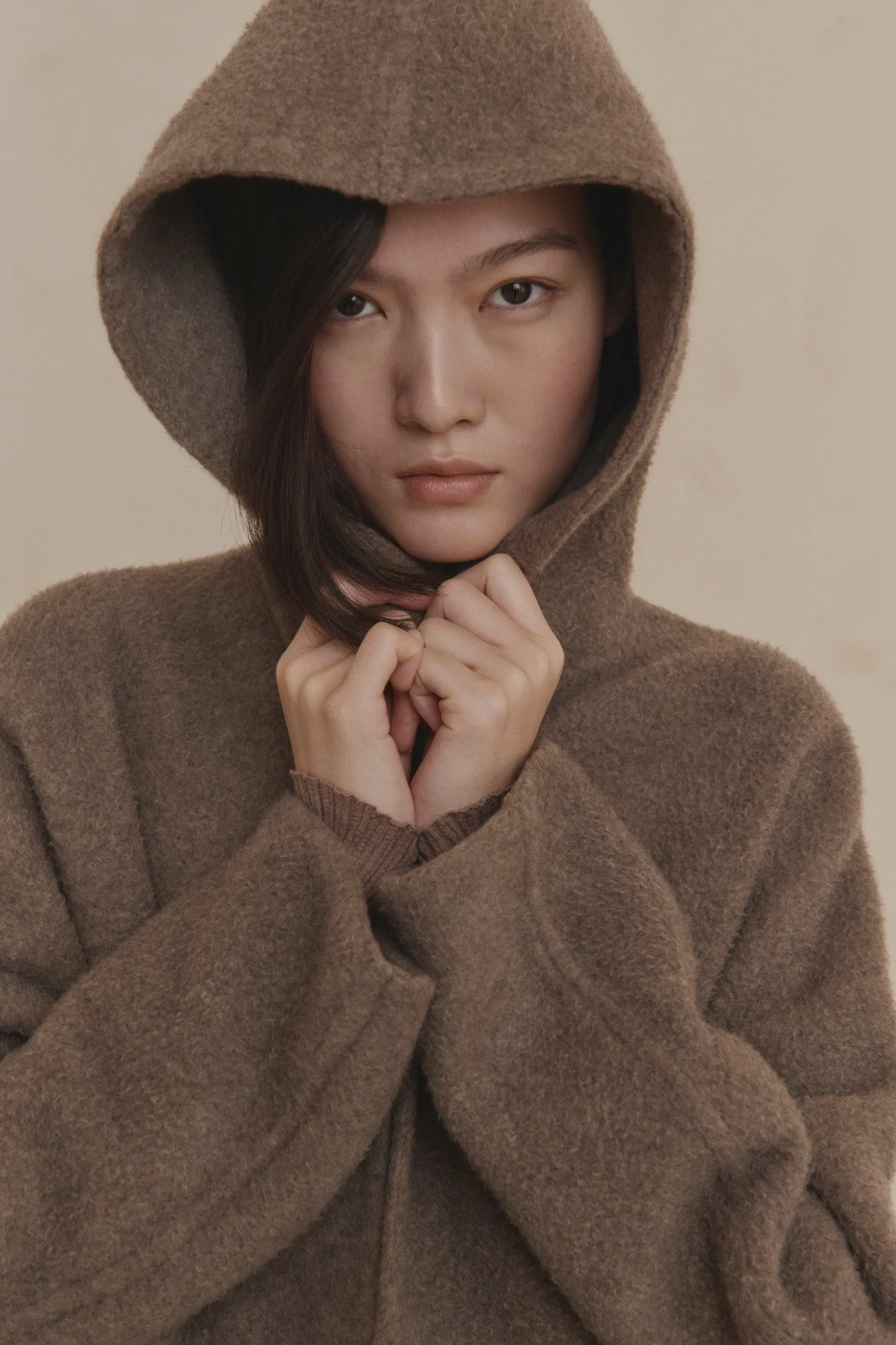 Abrazo, chaqueta doble faz de cachemir topo sold by Cortana product image thumbnail 5