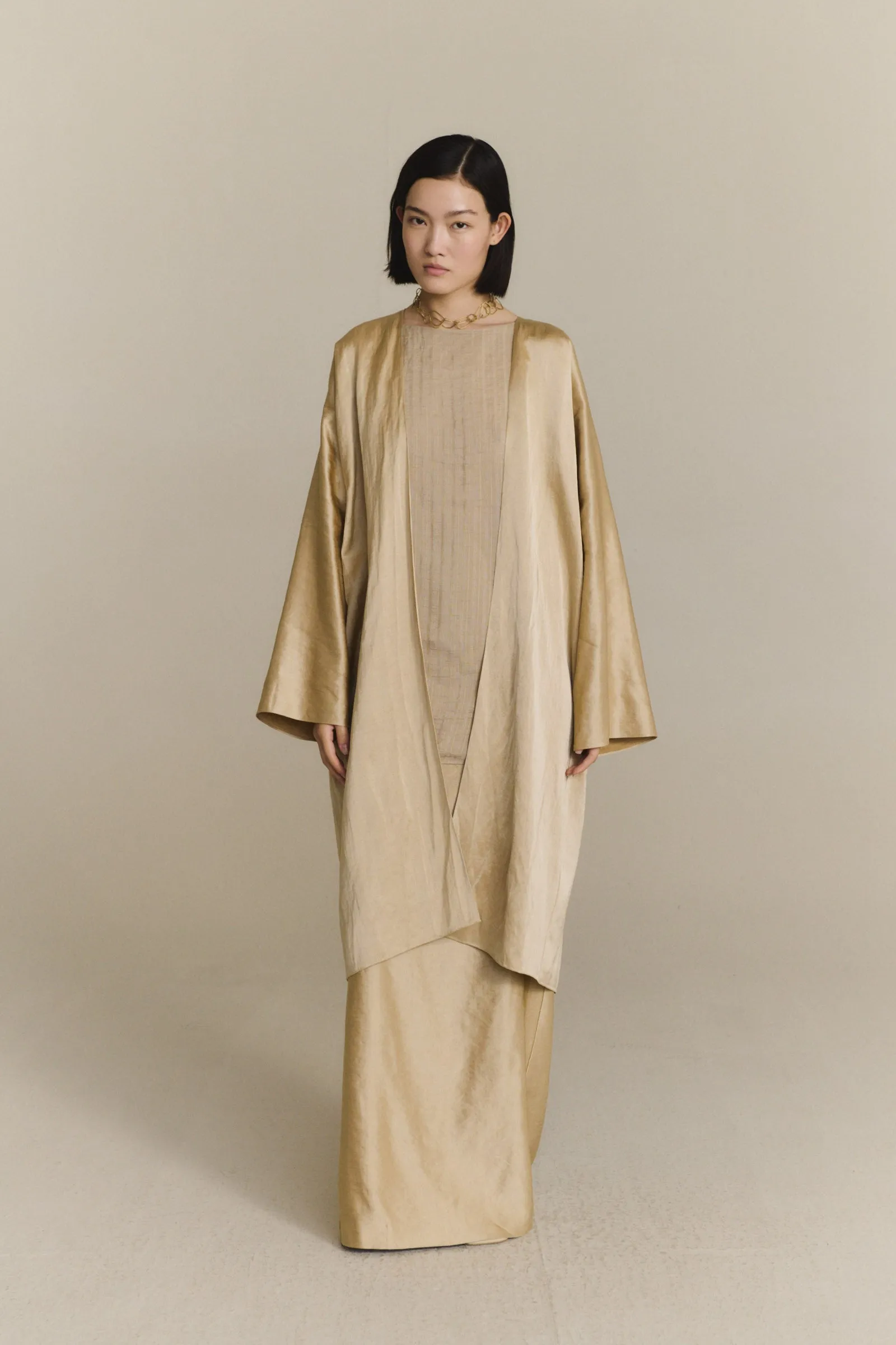 Inga, chaqueta larga beige dorado sold by Cortana product image thumbnail 5