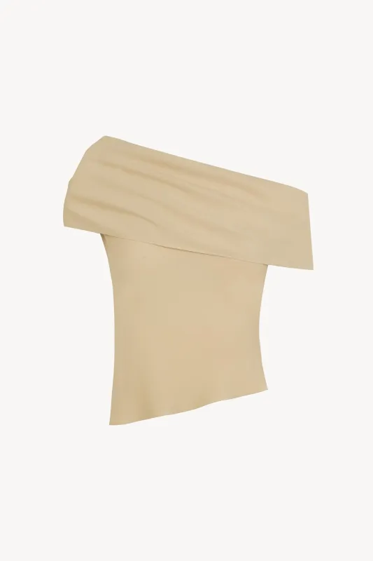 Ilia, top de seda beige sold by Cortana