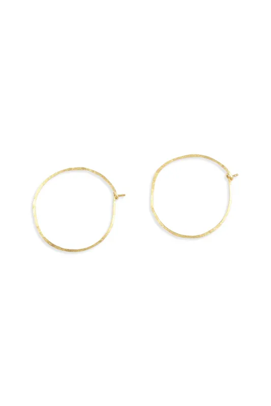 Lola, pendientes de aro dorados sold by Cortana