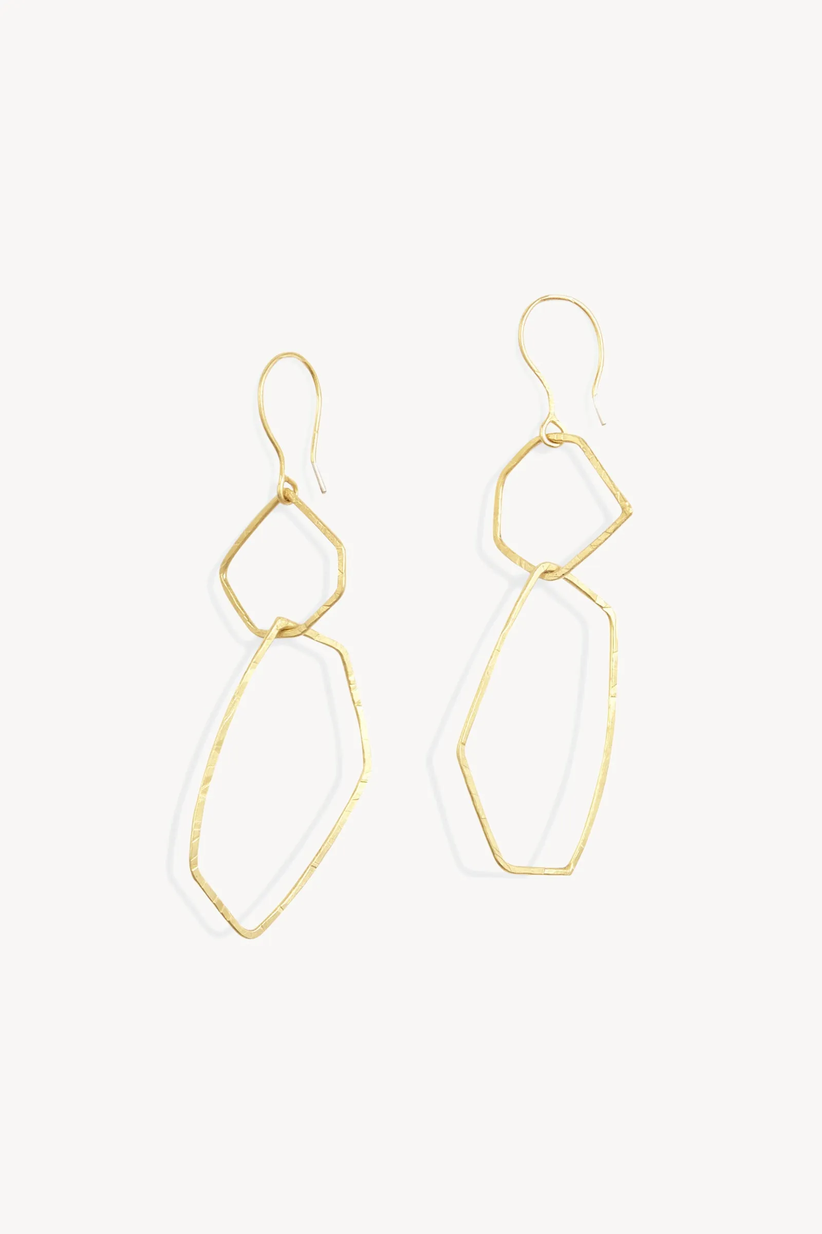 Irus L, pendientes dorados sold by Cortana