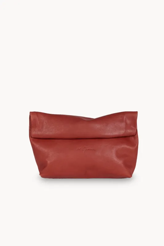 Delhi L, clutch grande de cuero carmin made by Cortana