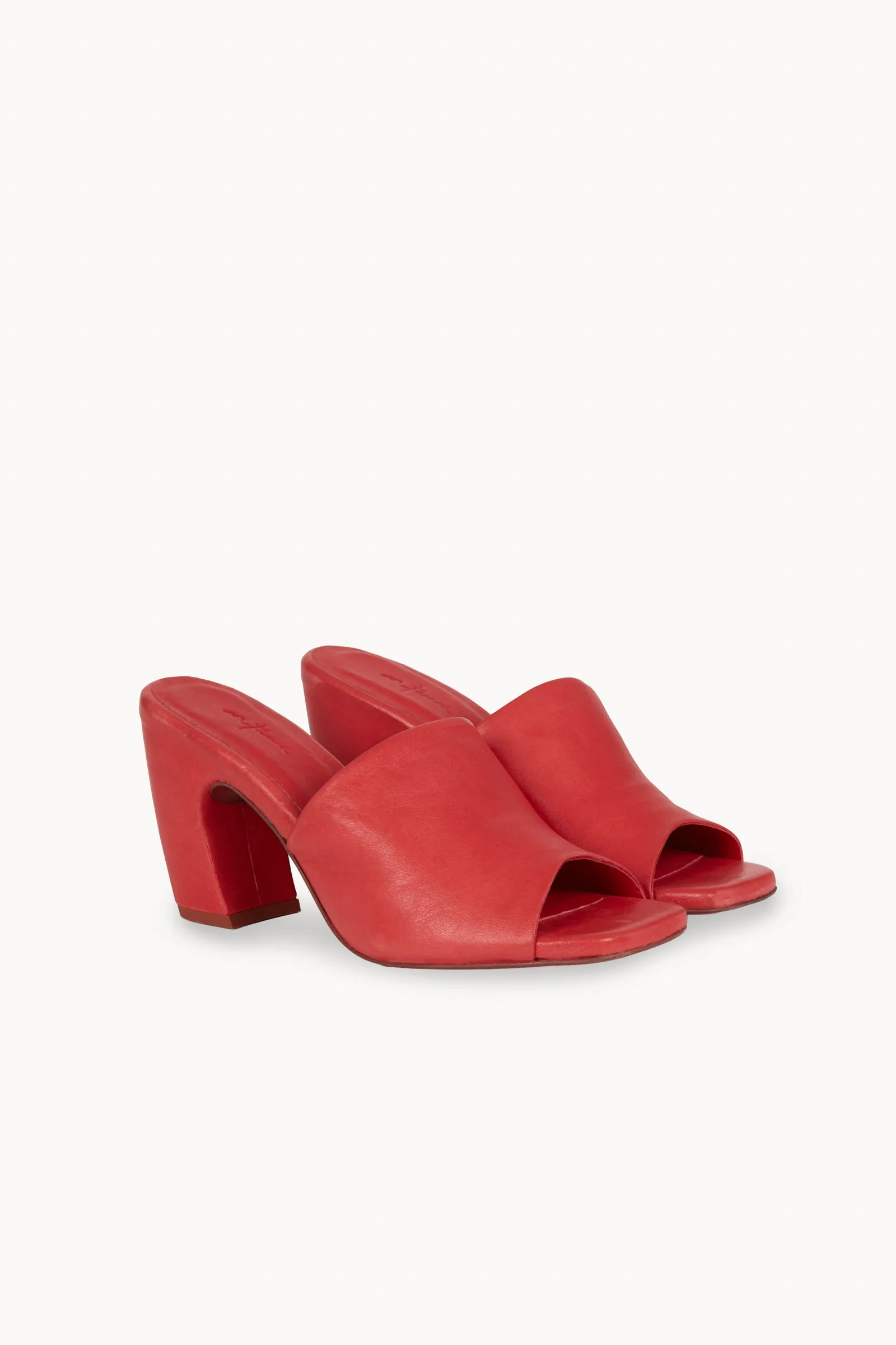 Janis, mules de piel rojo hibisco sold by Cortana product image thumbnail 2