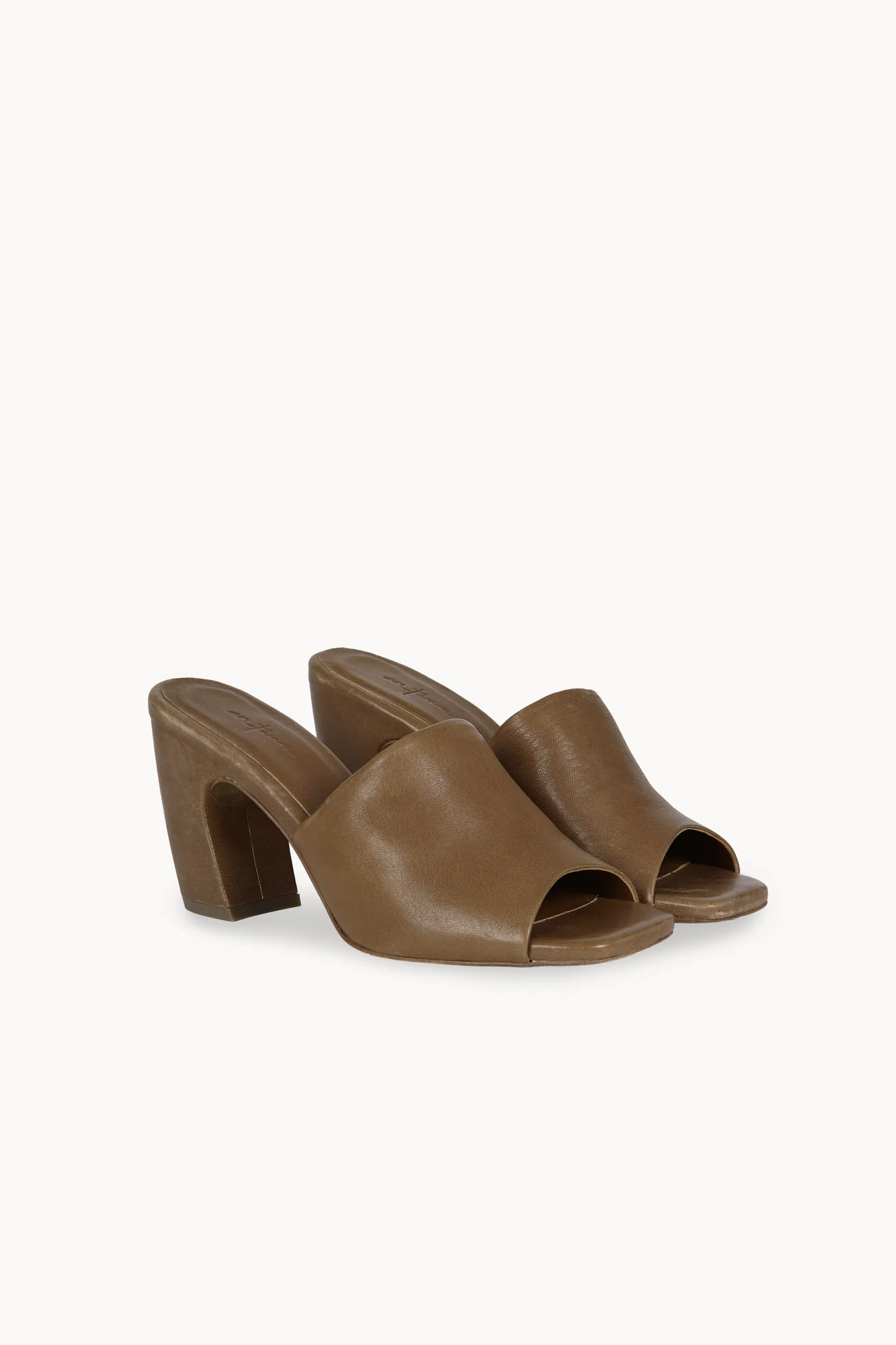 Janis, mules de piel kaki sold by Cortana product image thumbnail 2