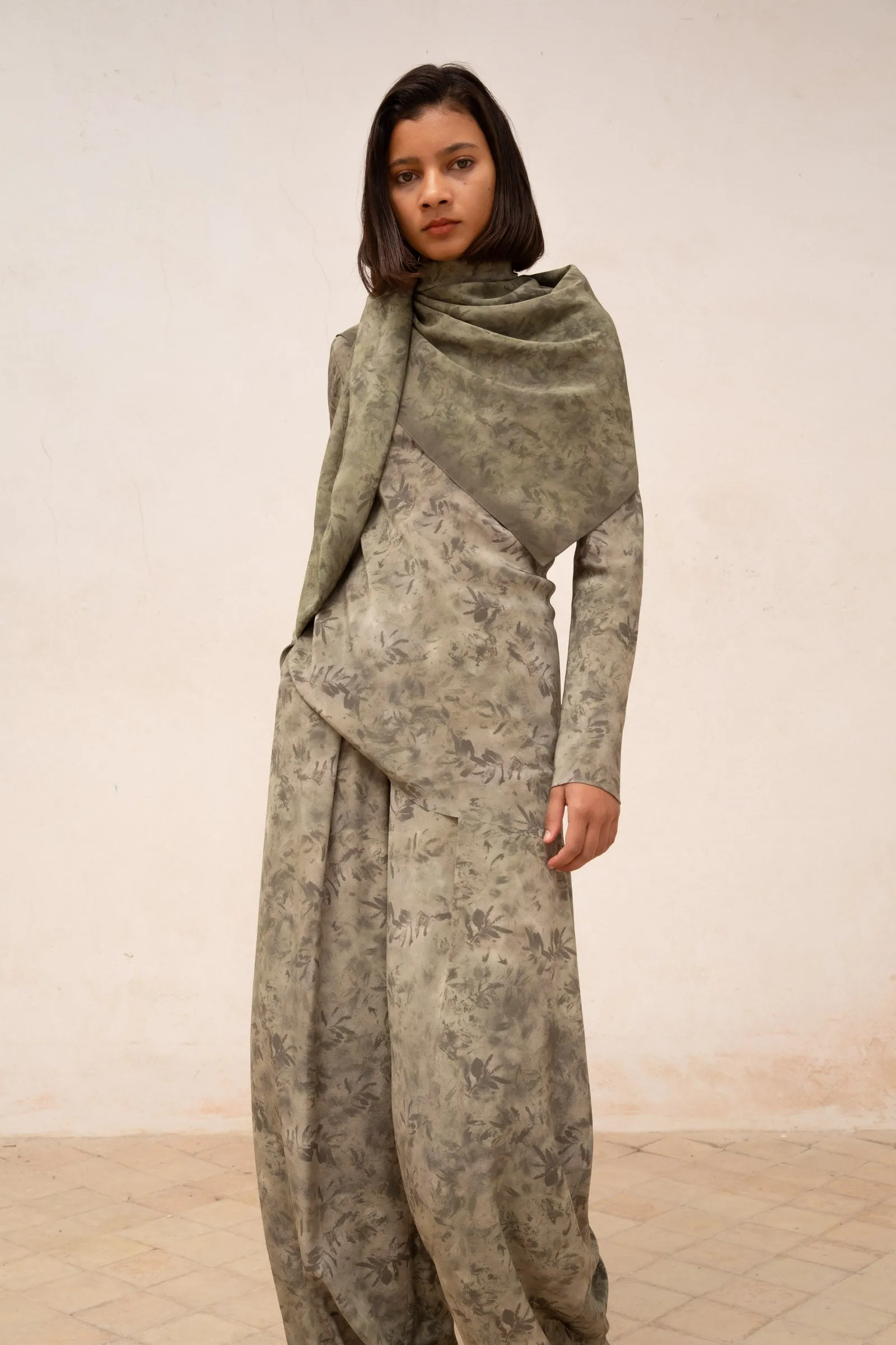 Salma, top en seda herba print sold by Cortana product image thumbnail 3