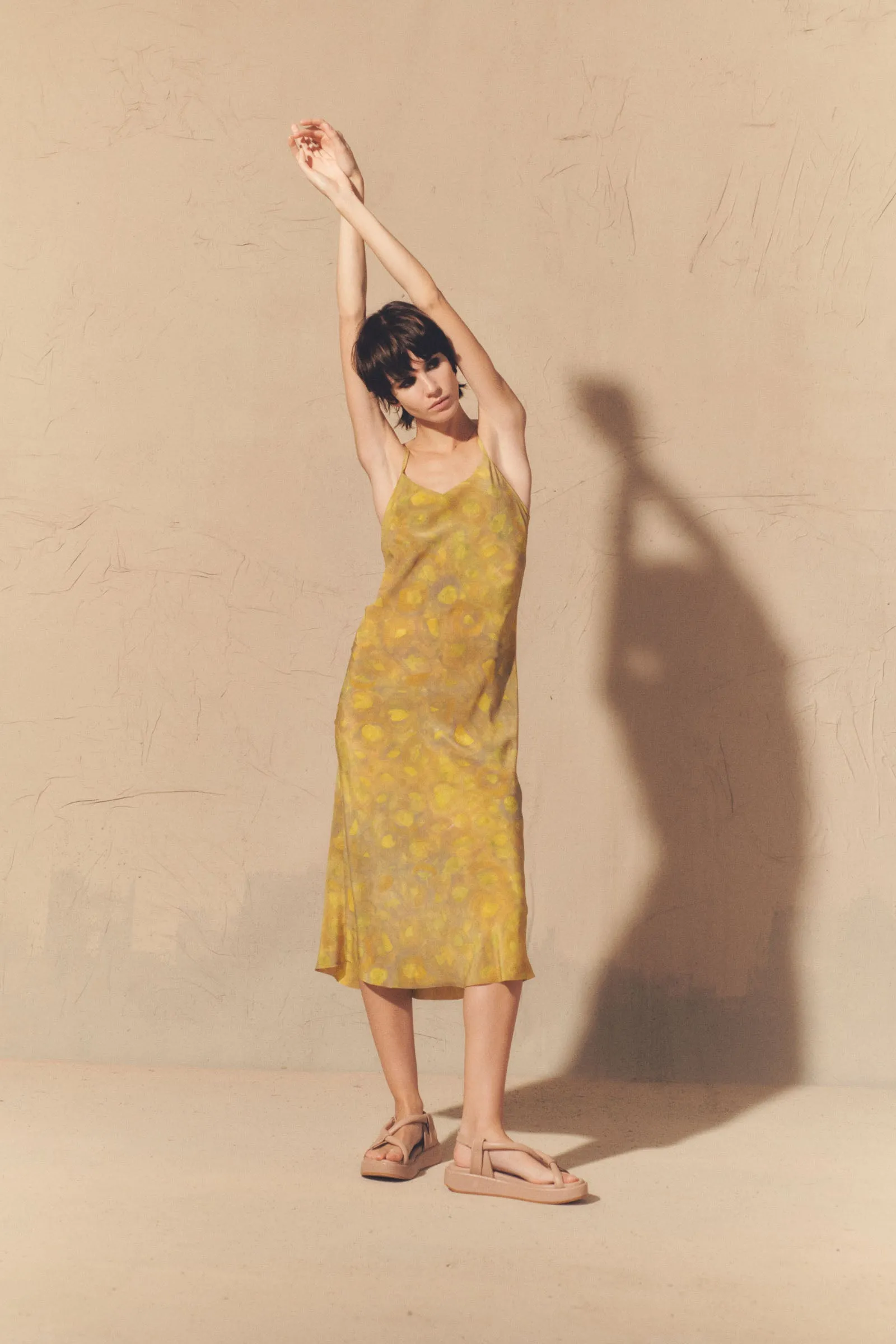 Suro, sandalia en cuero rosa sold by Cortana product image thumbnail 5