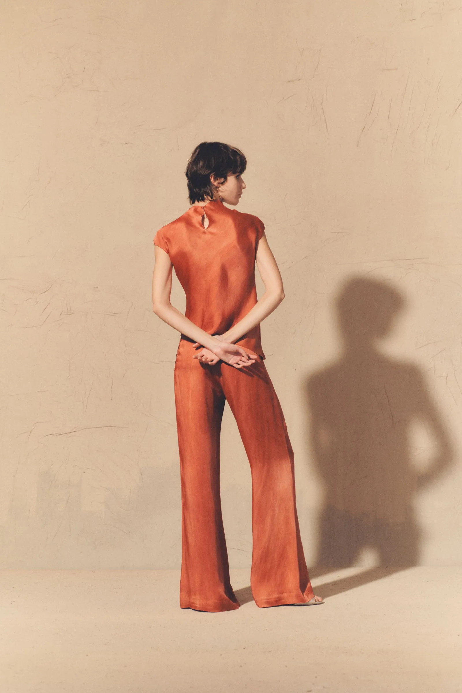 Lava, pantalón rojo maltinto sold by Cortana product image thumbnail 5