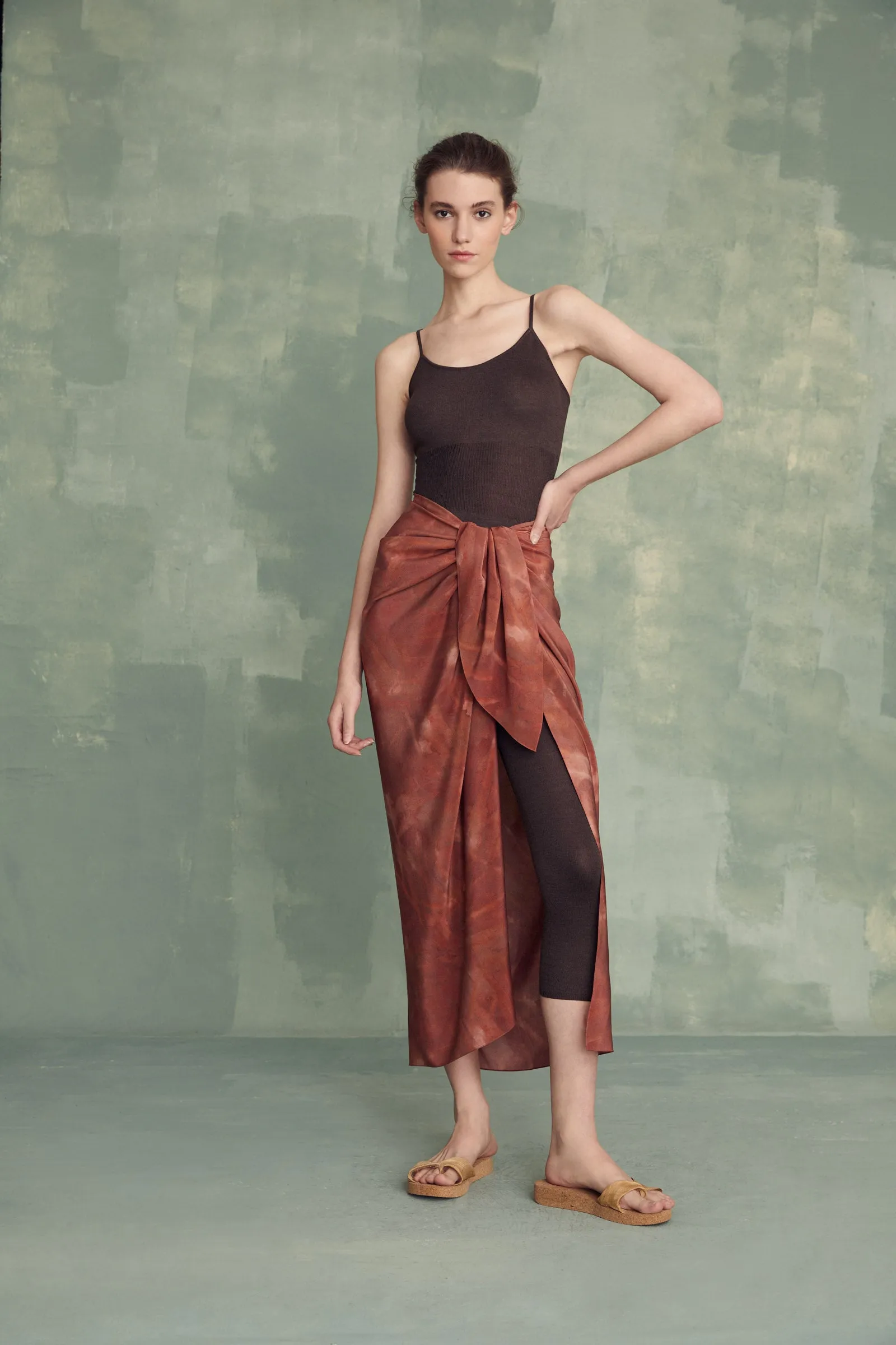 Lisa, falda pareo en seda lizeth print sold by Cortana product image thumbnail 5