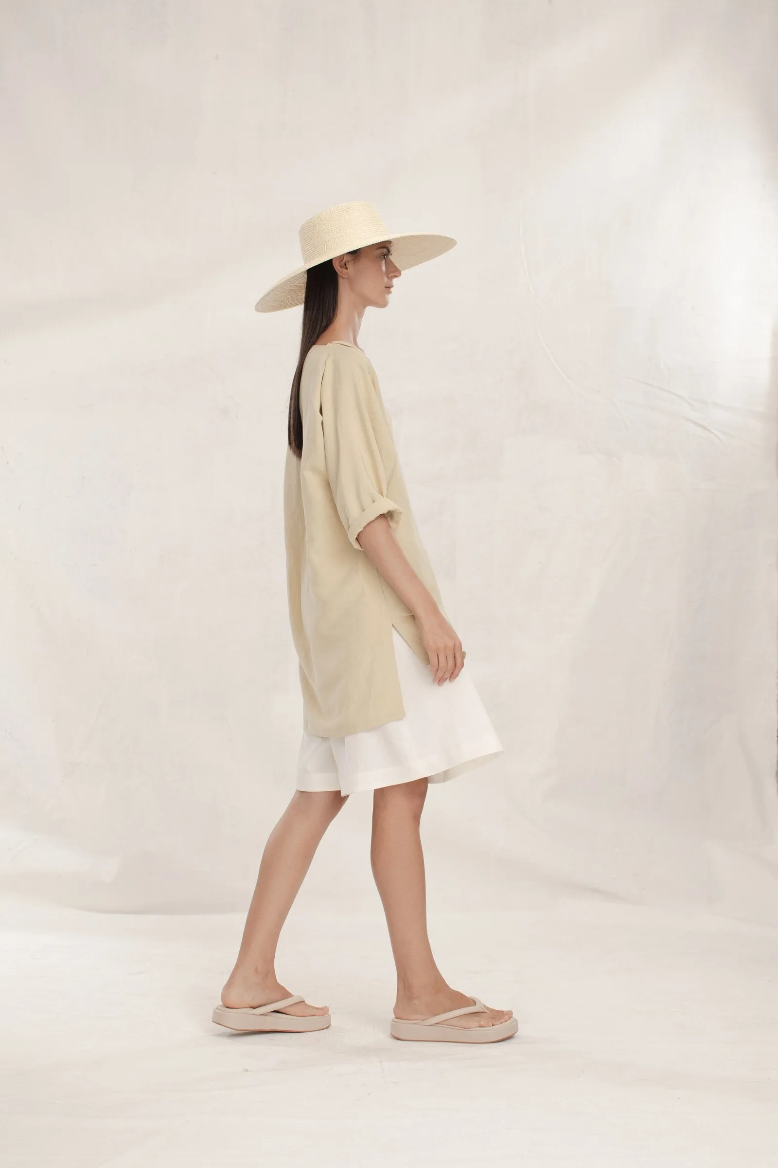 Valery, top en lino y seda sold by Cortana product image thumbnail 5