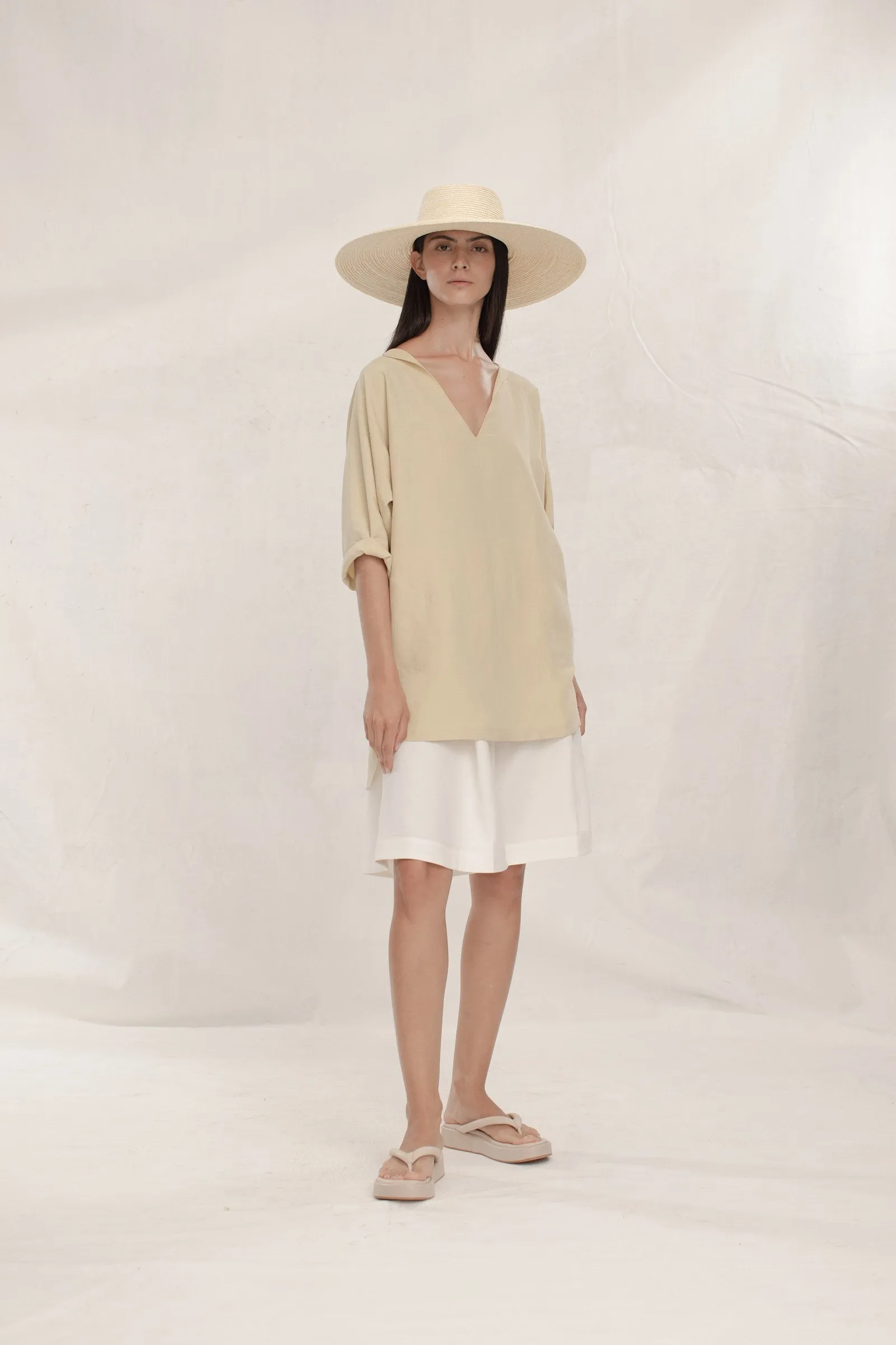 Valery, top en lino y seda sold by Cortana product image thumbnail 3