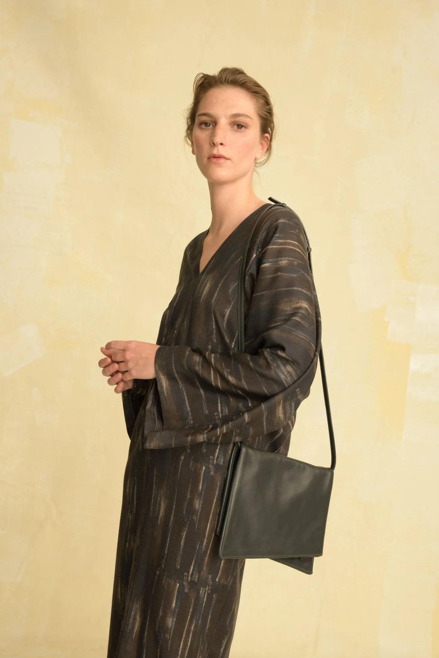 Thais, vestido en lana y seda estampada sold by Cortana product image thumbnail 5
